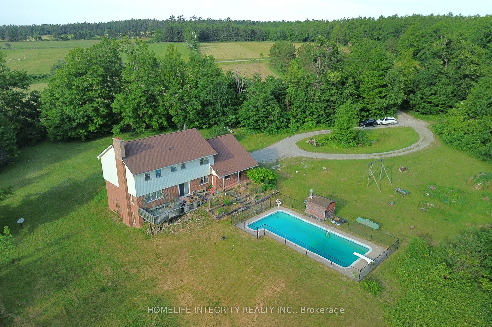 4892 5 Line N Property Photo 1