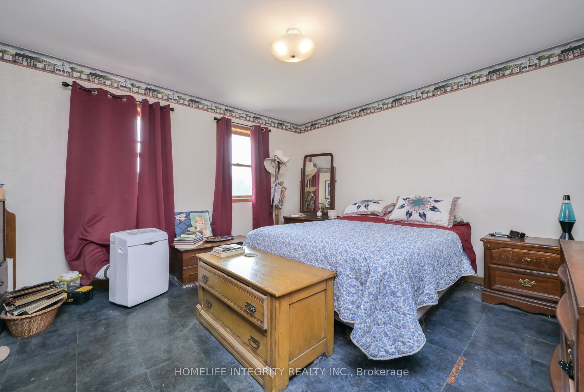 4892 5 Line N Property Photo 14
