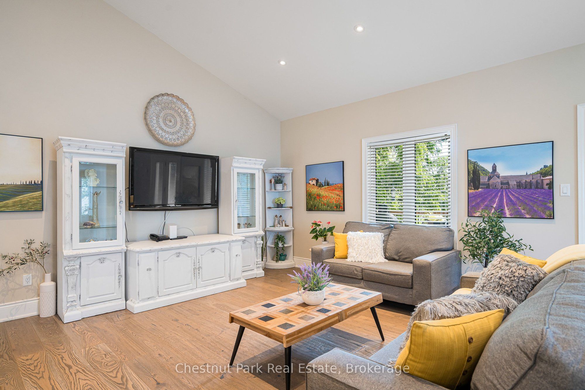 15 Saunders Street Property Photo 19