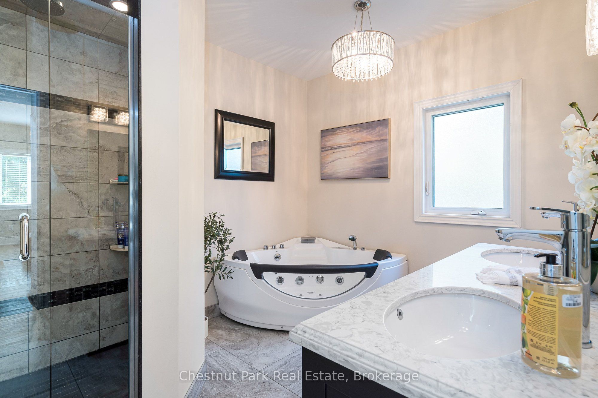 15 Saunders Street Property Photo 23