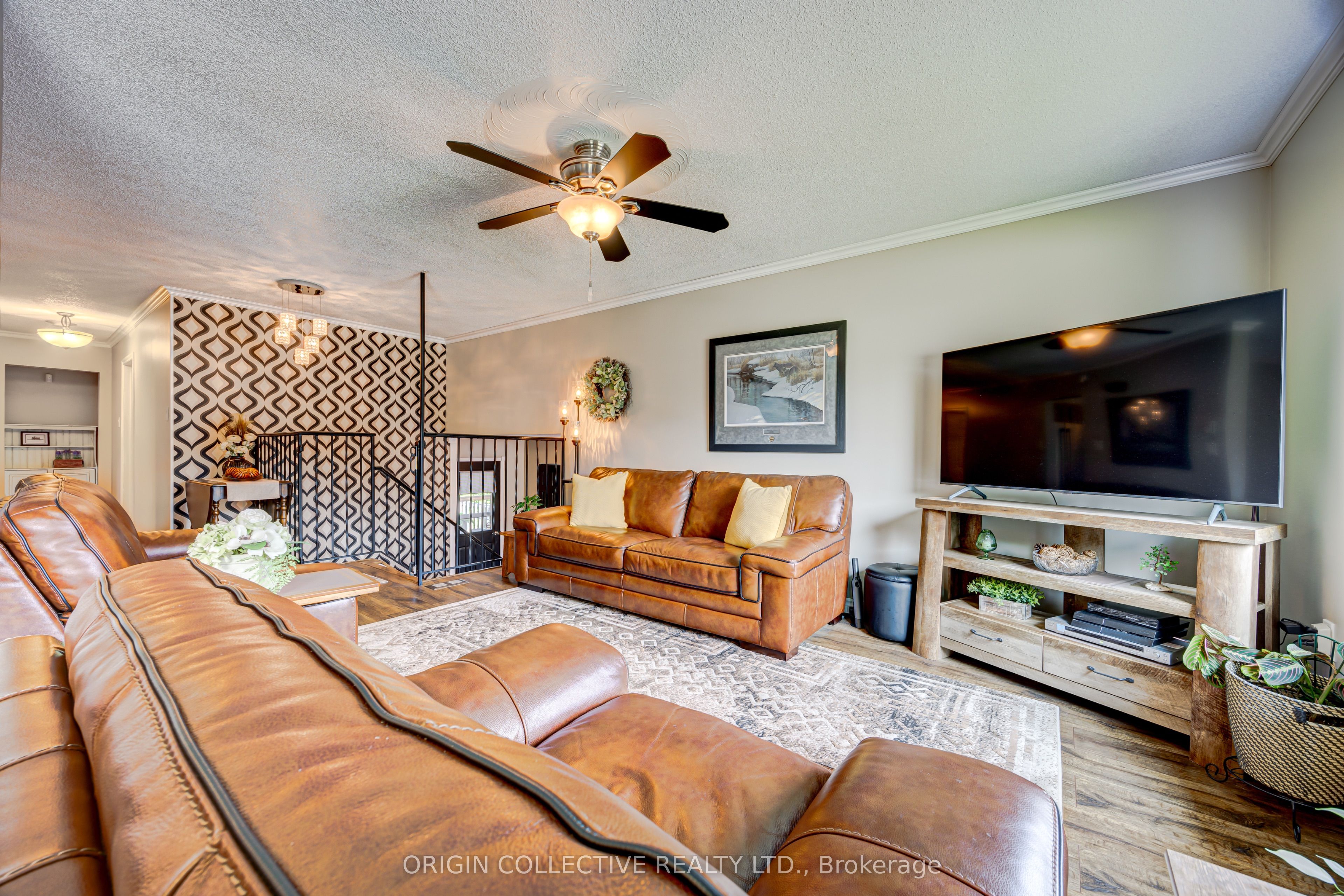 444 William Street Property Photo 8