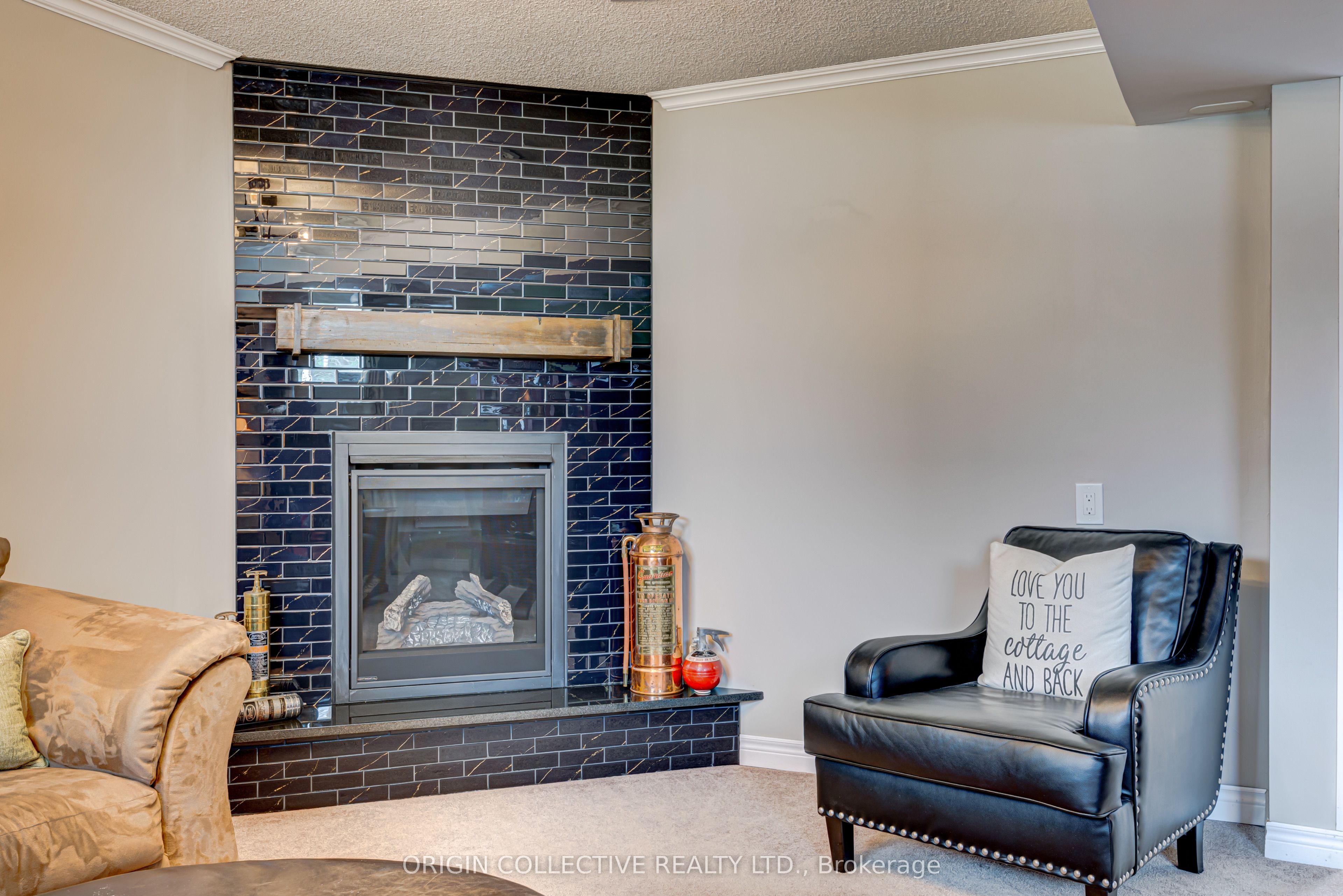 444 William Street Property Photo 20