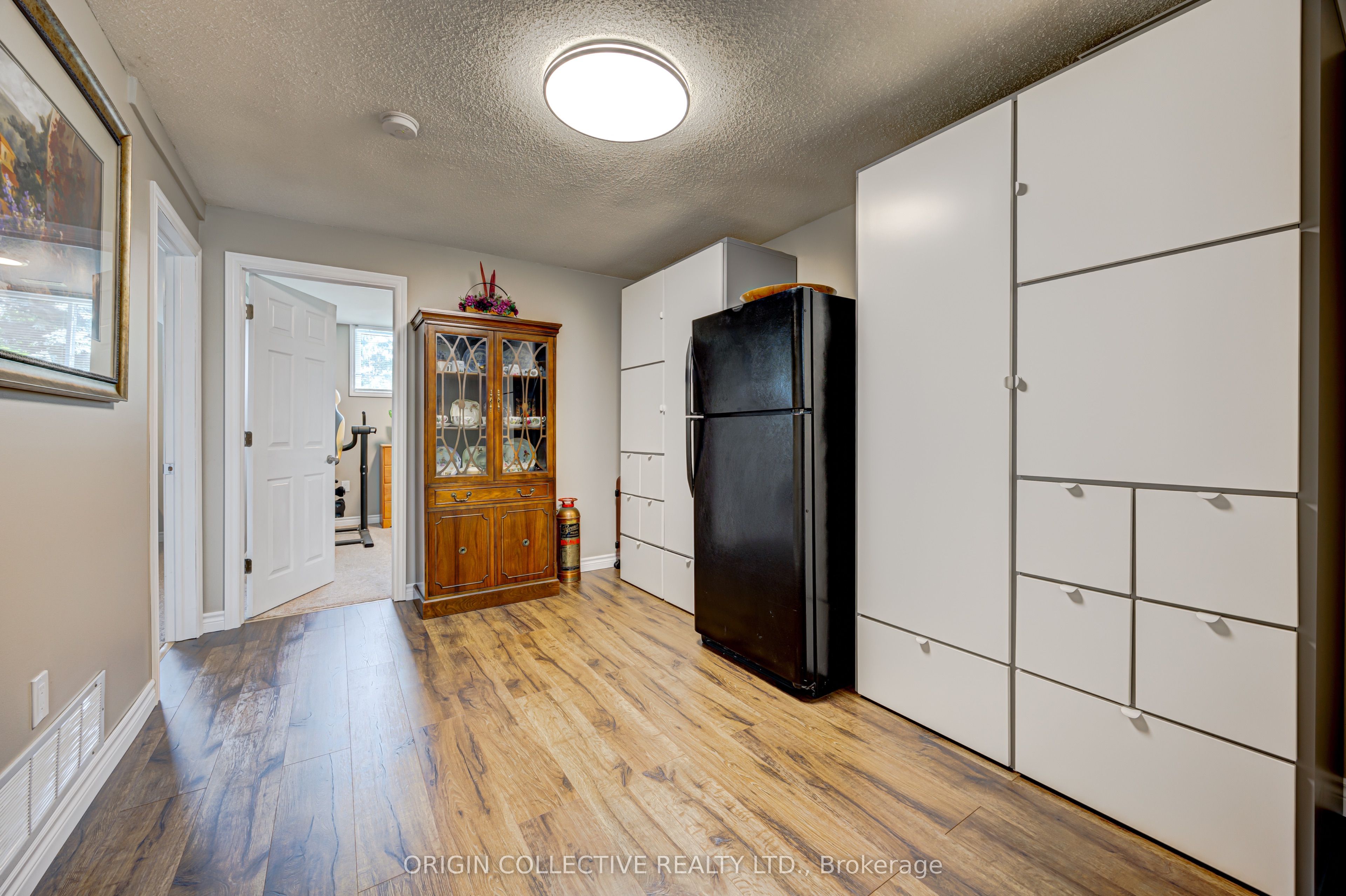 444 William Street Property Photo 23