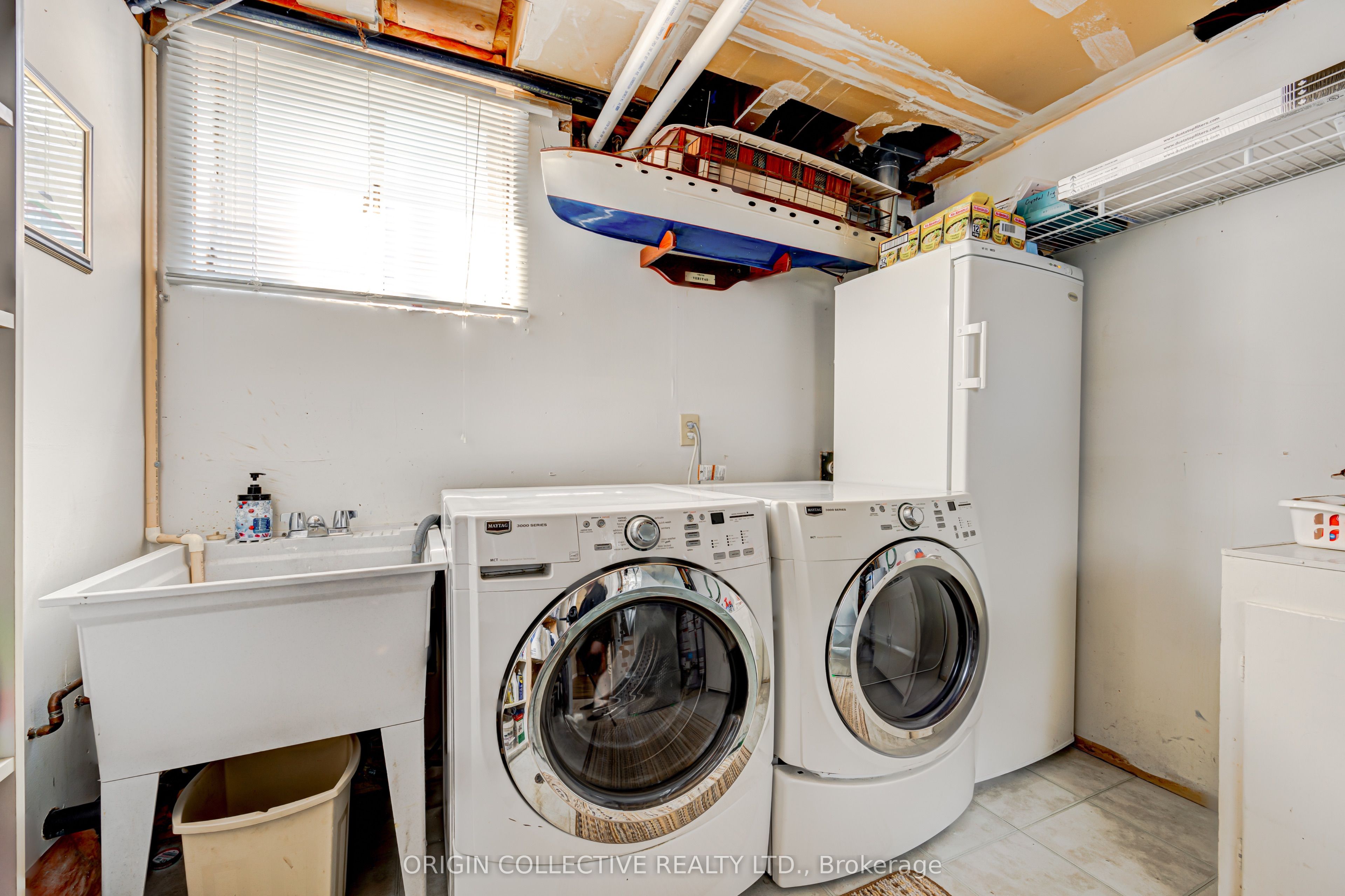 444 William Street Property Photo 25