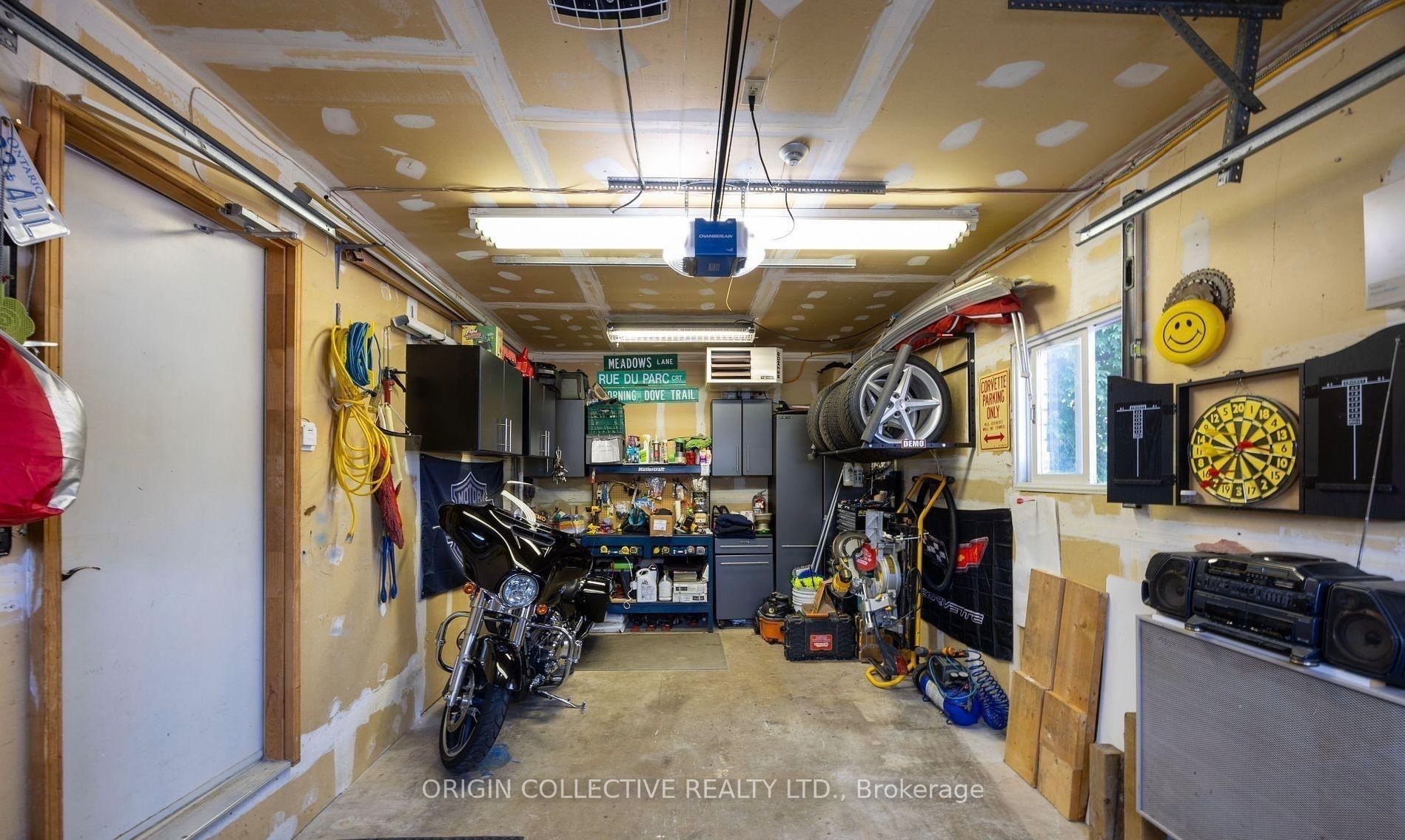 444 William Street Property Photo 26