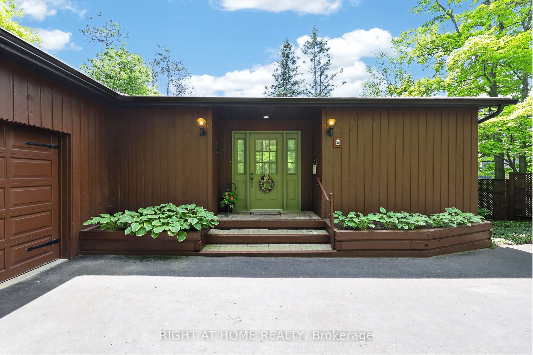 5 Pine Point Property Photo 2