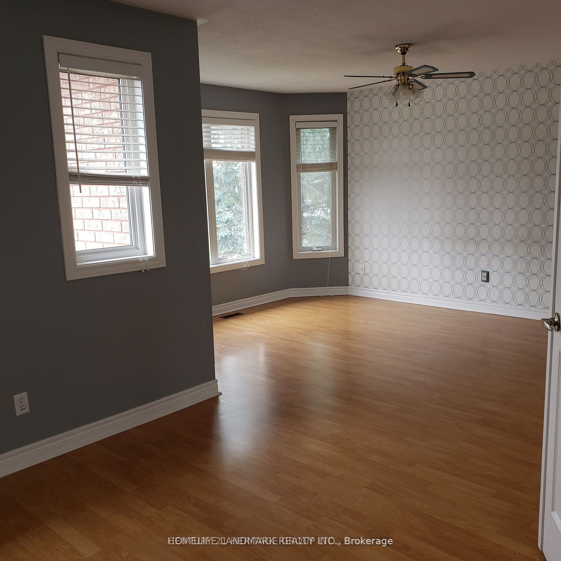 131 Ferndale Drive S Property Photo 6