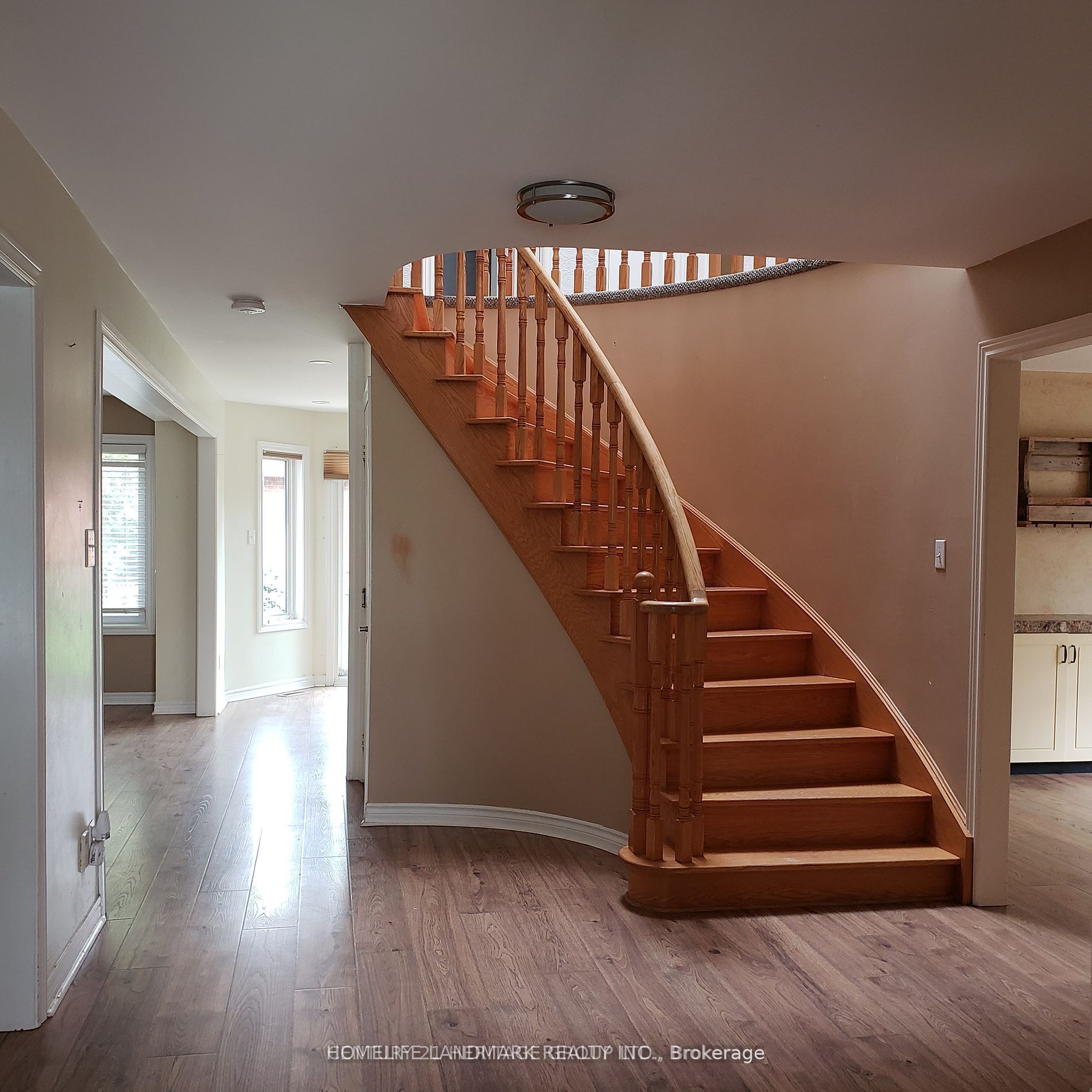 131 Ferndale Drive S Property Photo 10