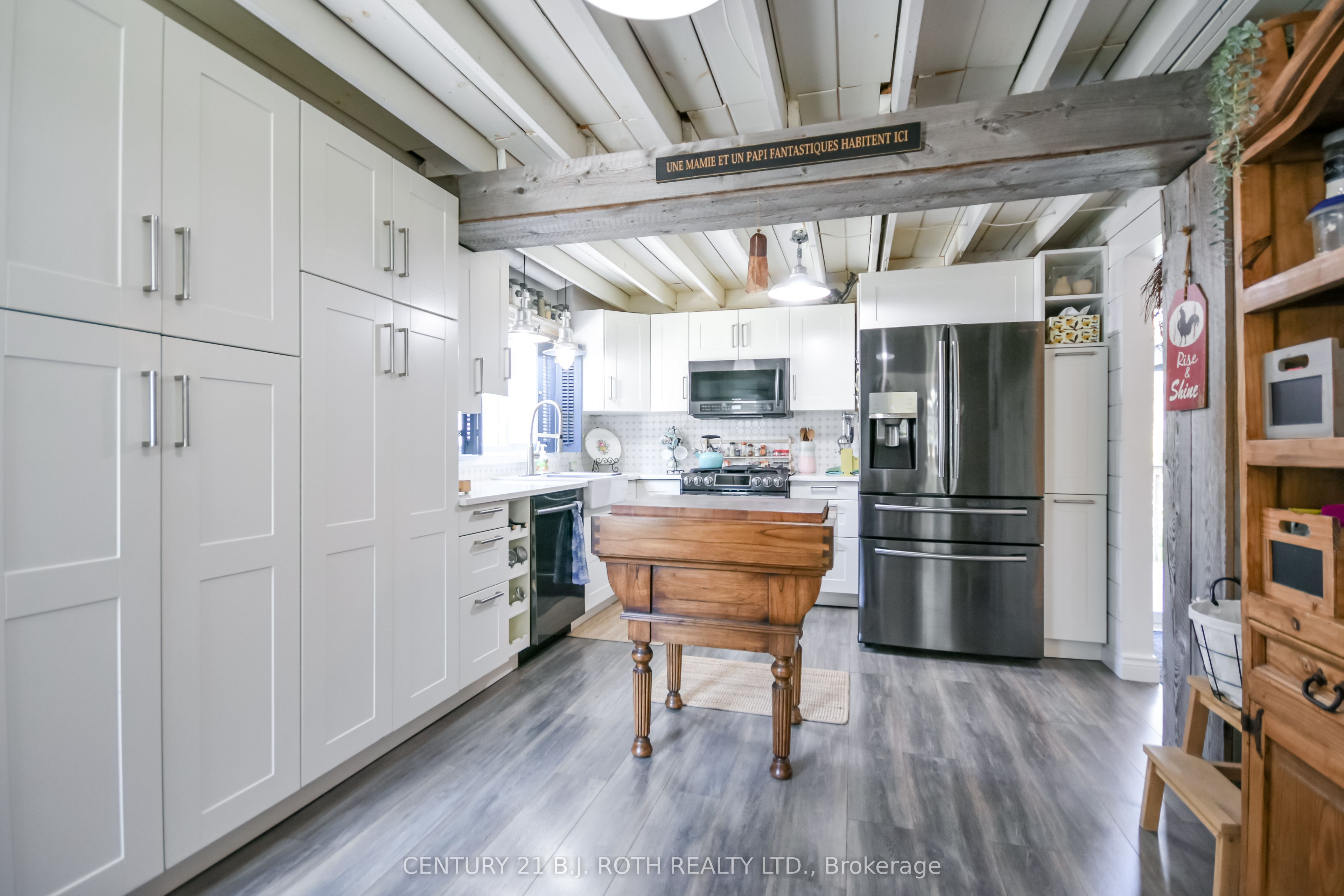 172 Albin Road Property Photo 6