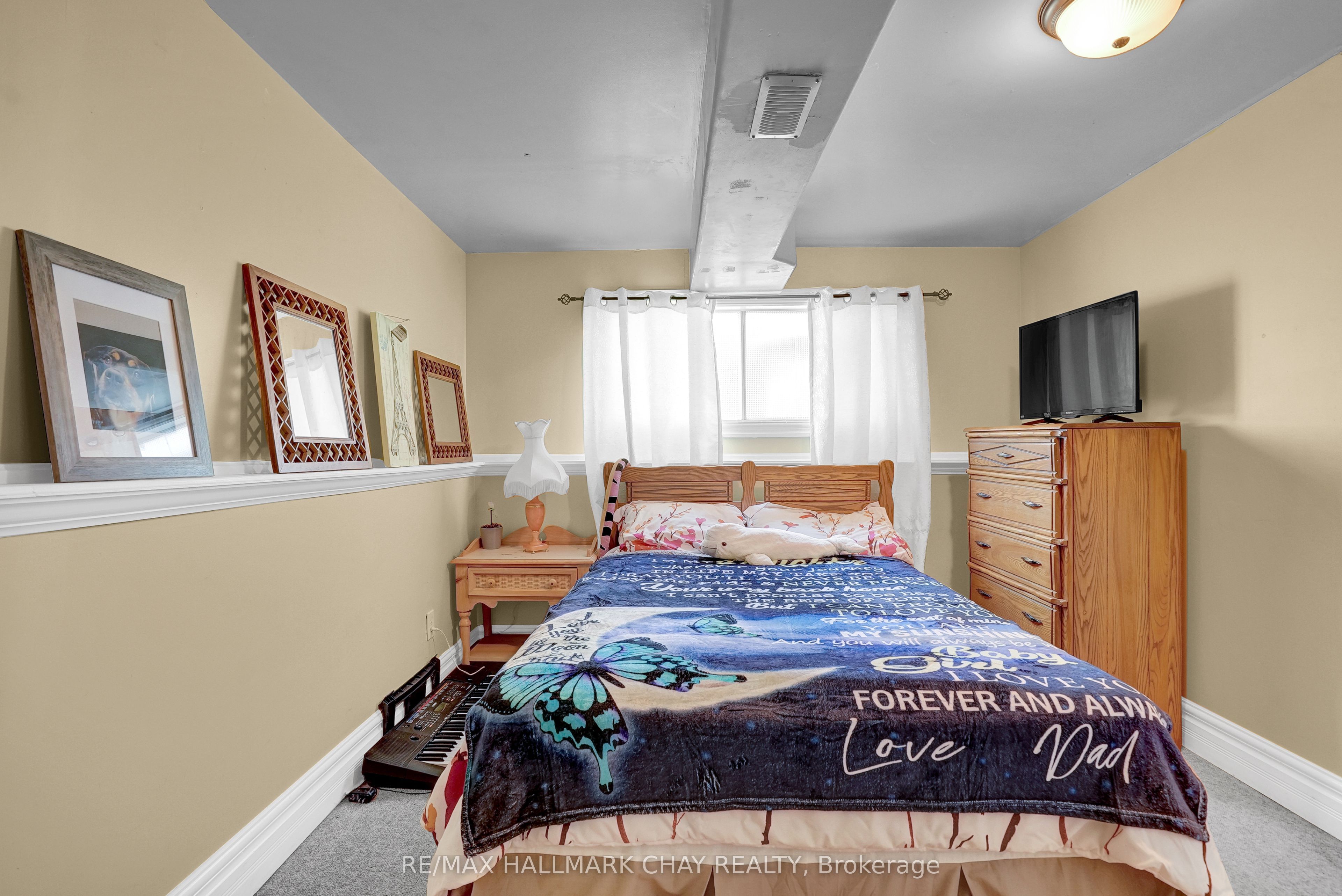 16 Austen Lane Property Photo 18