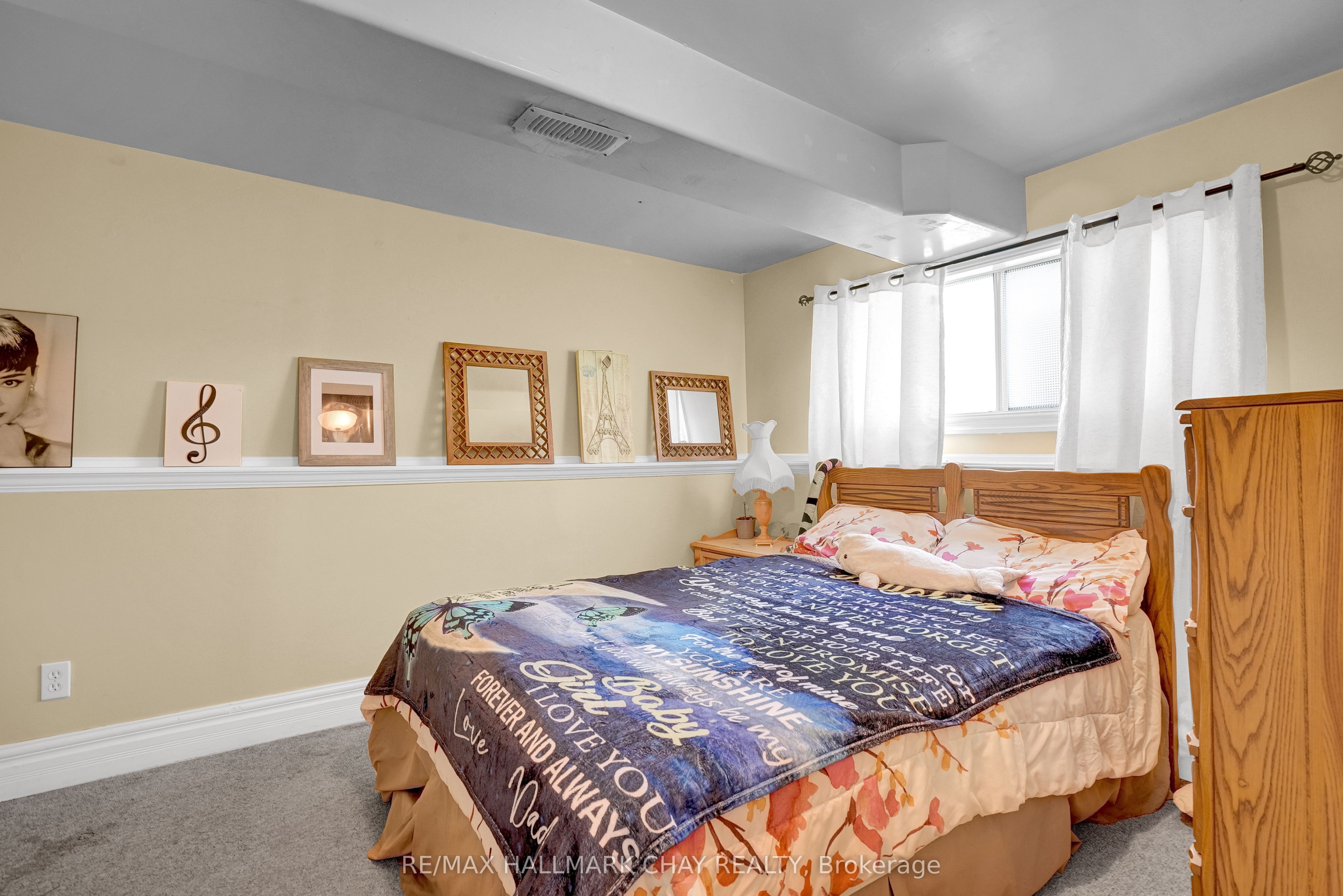 16 Austen Lane Property Photo 19