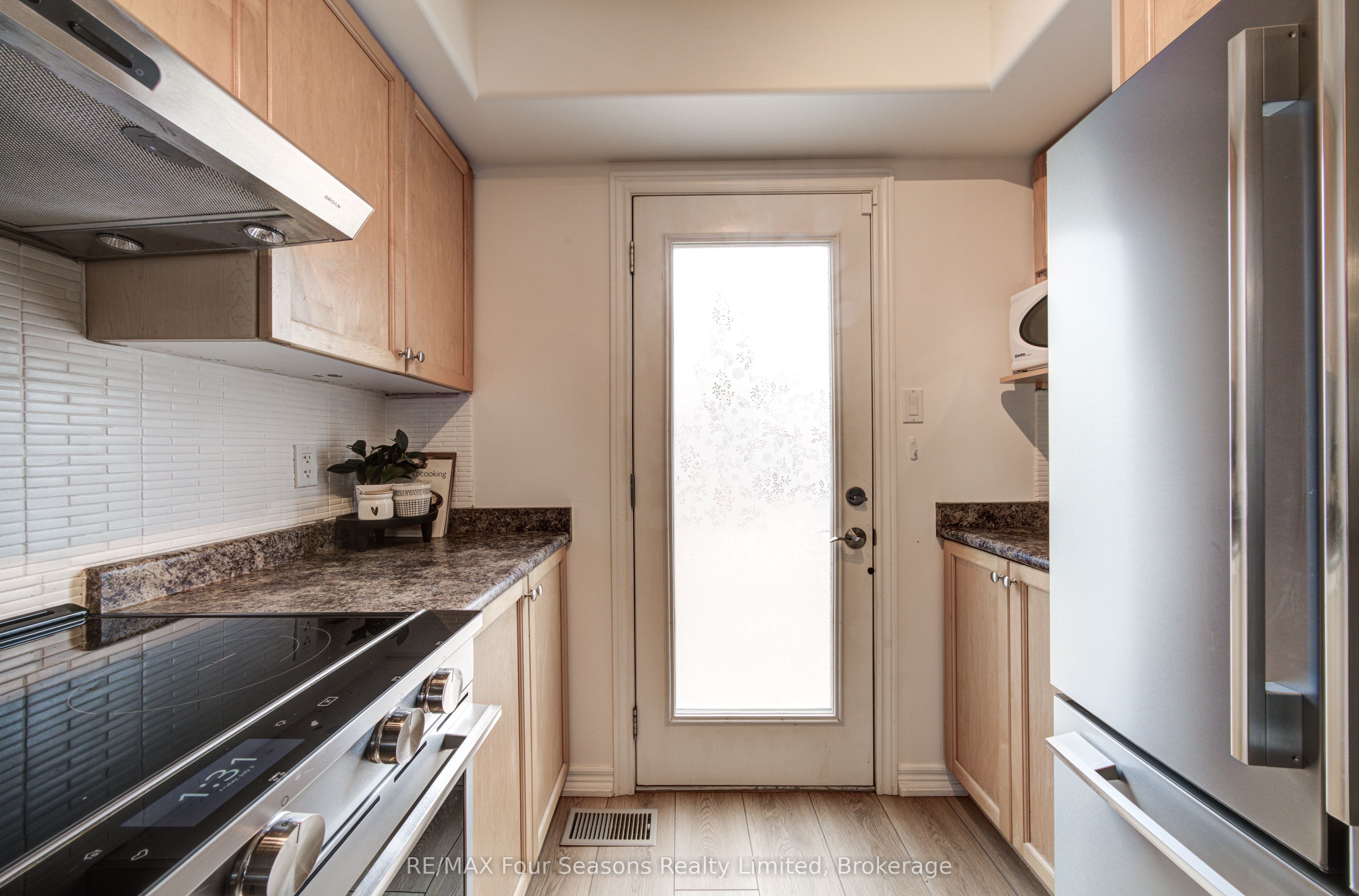 60 Barr Street Property Photo 14
