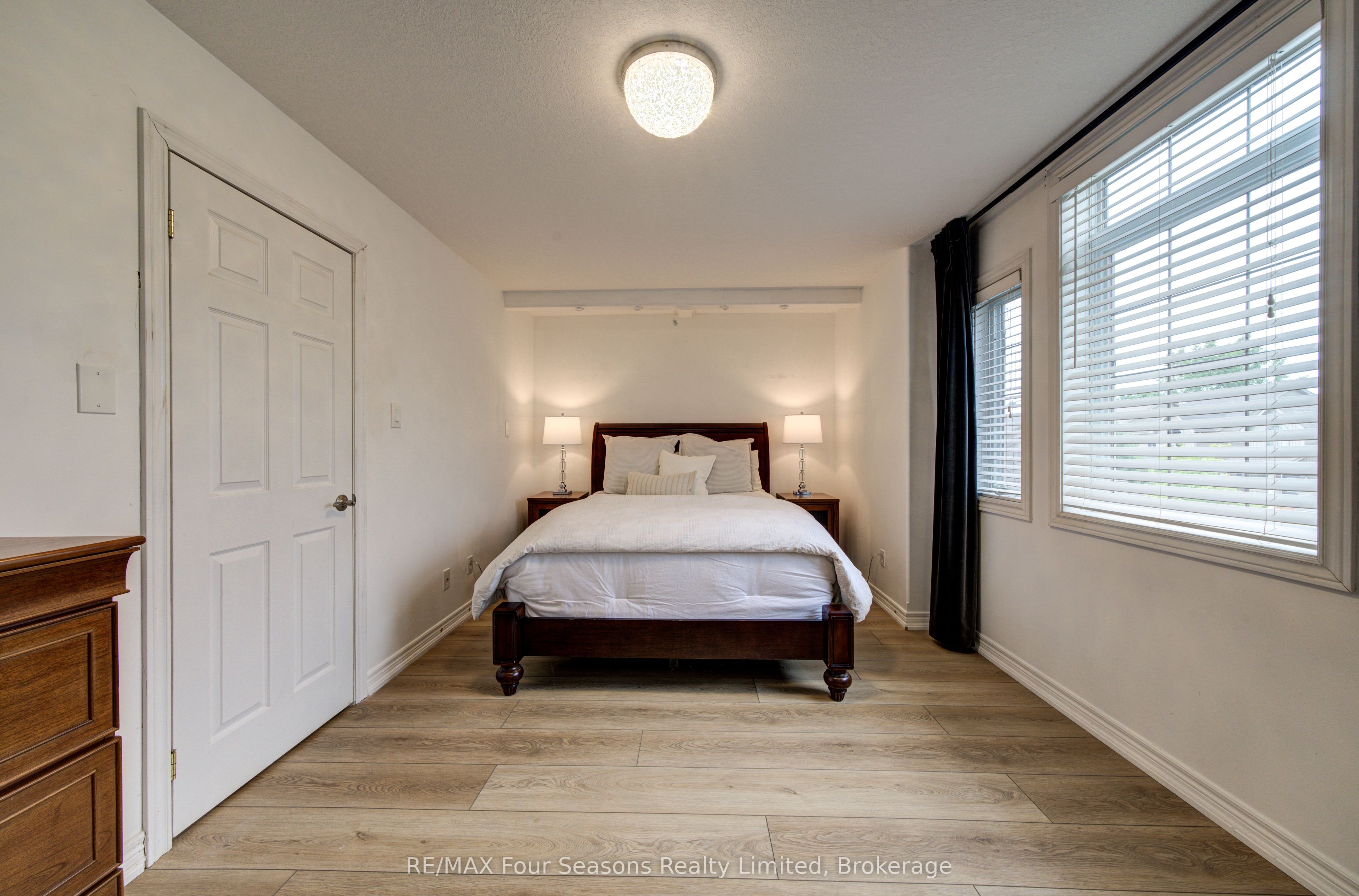 60 Barr Street Property Photo 23