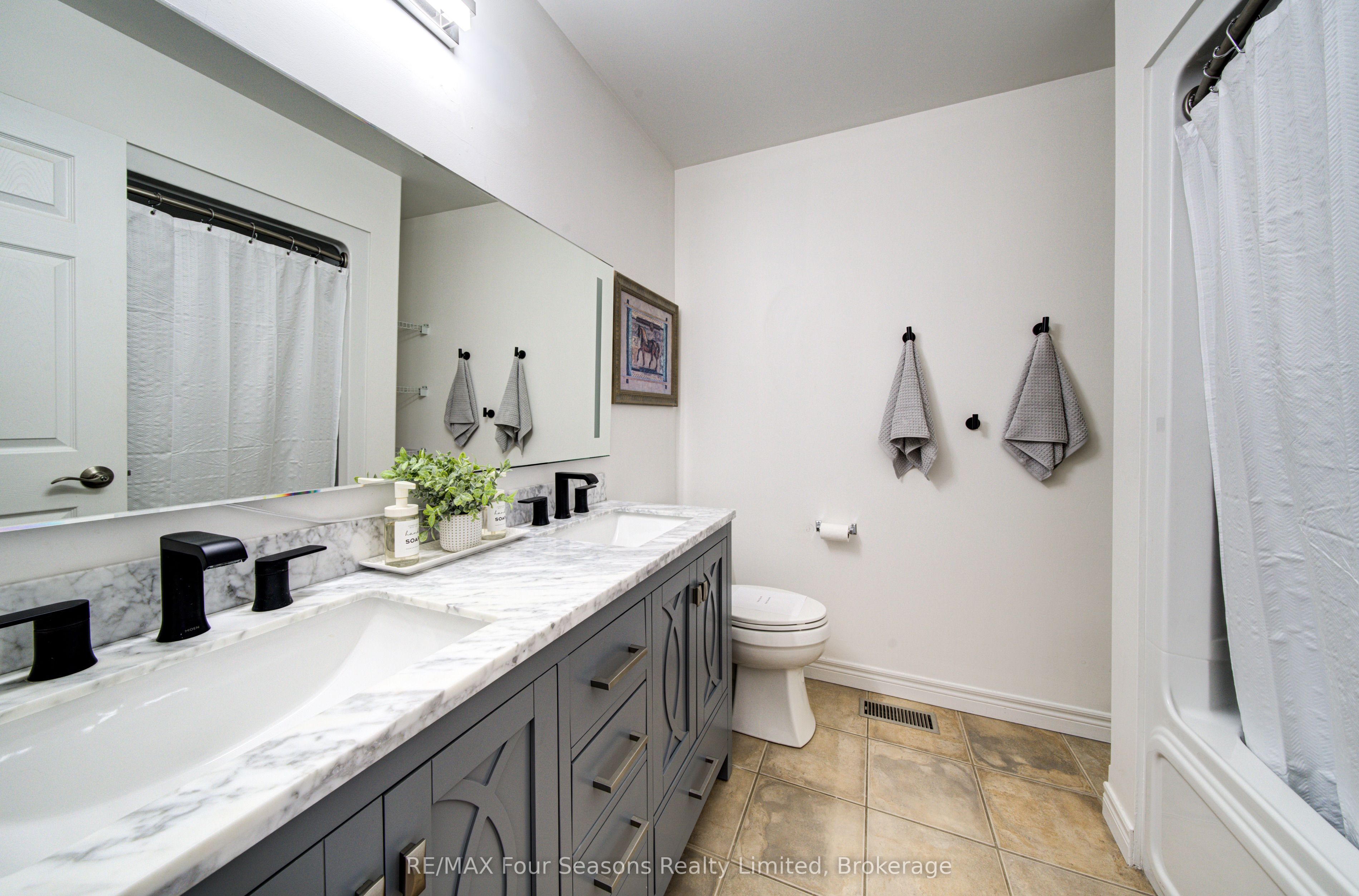 60 Barr Street Property Photo 26