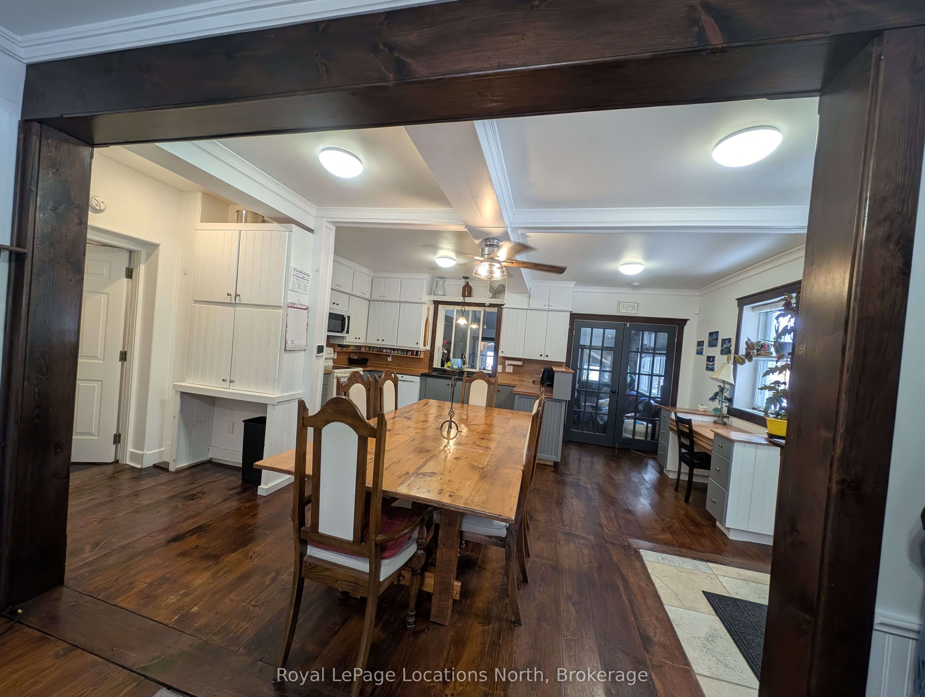 236 Phillips Street S Property Photo 22