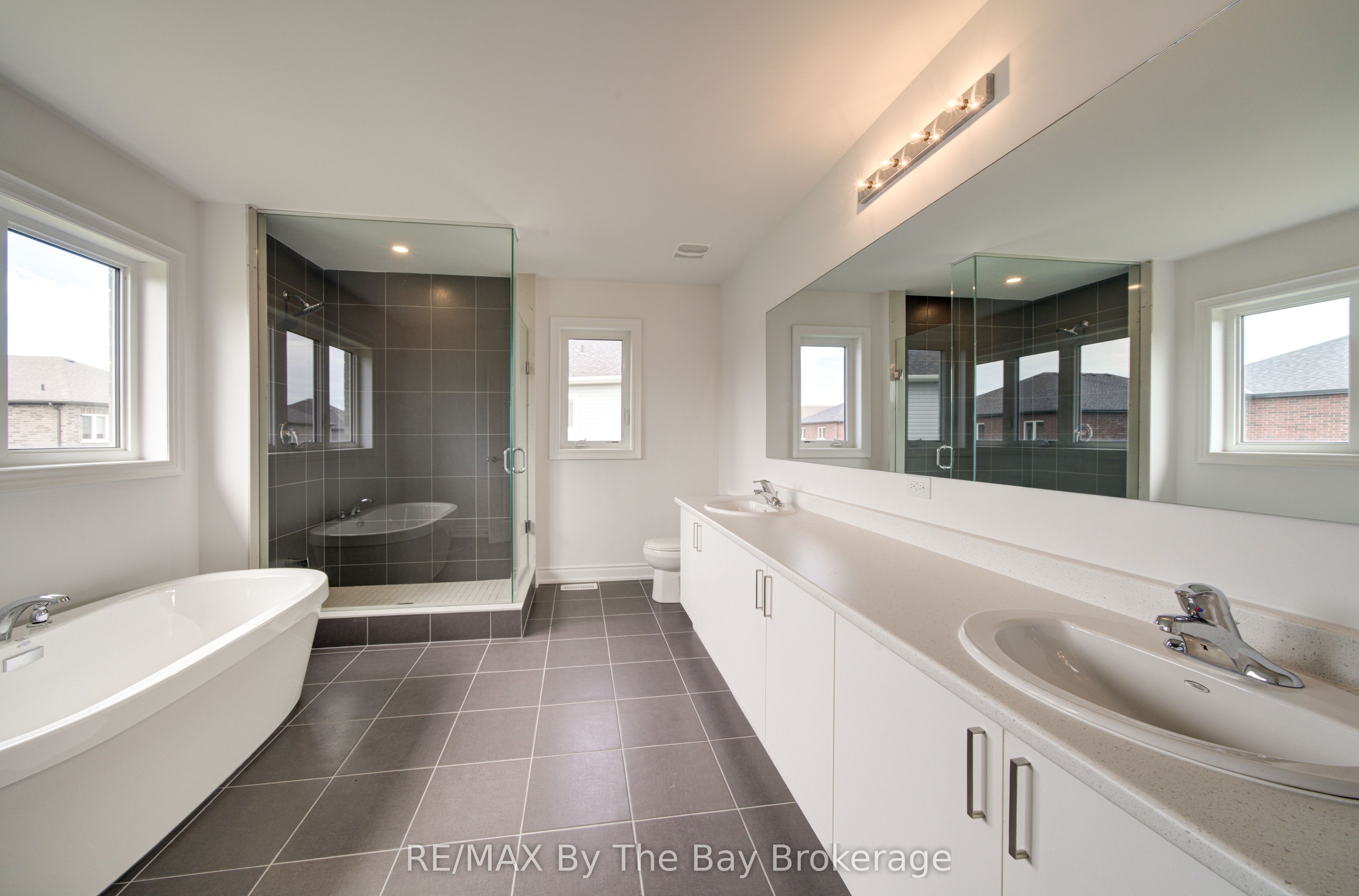 19 Amber Drive Property Photo 16