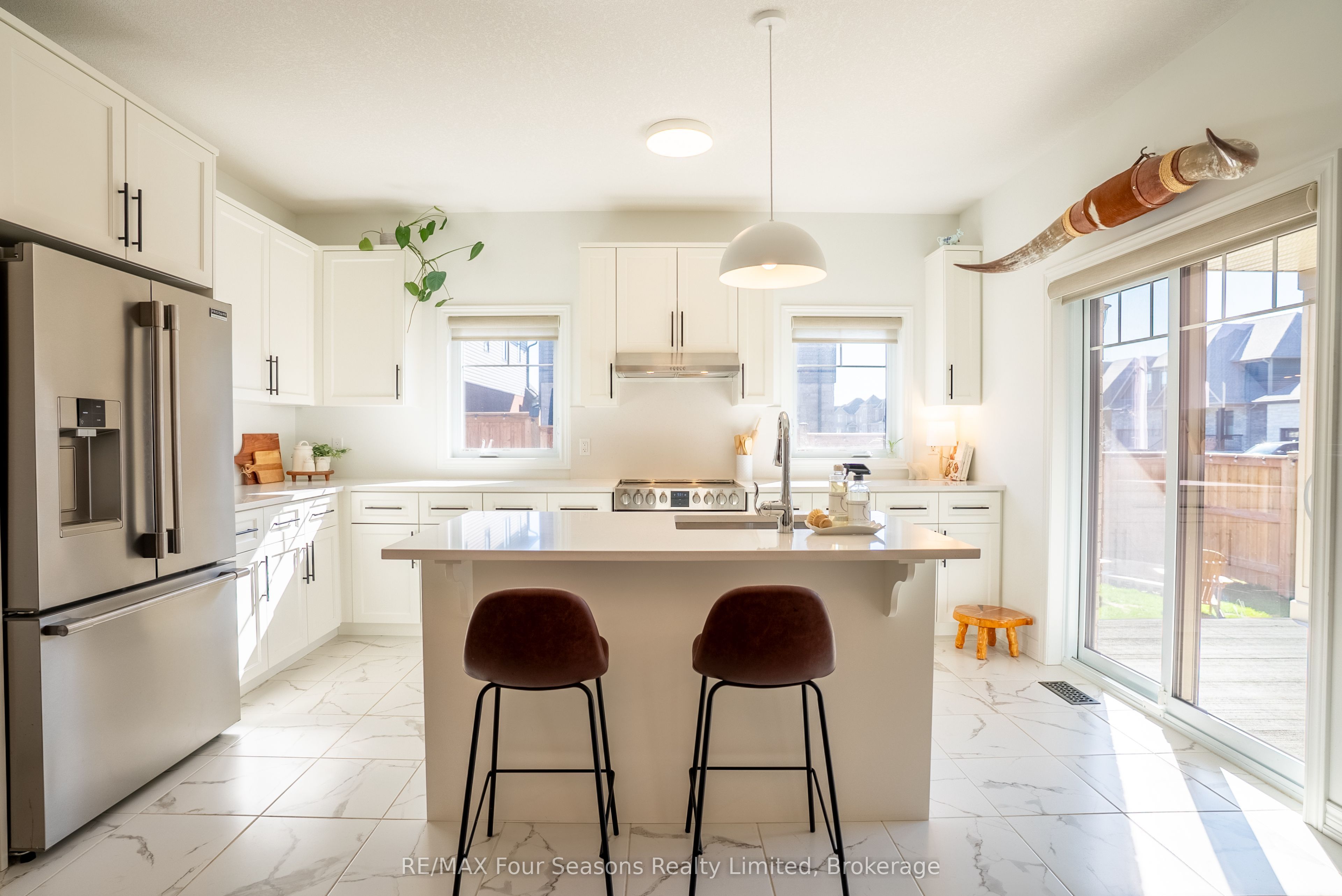 33 Kerr Street Property Photo 9