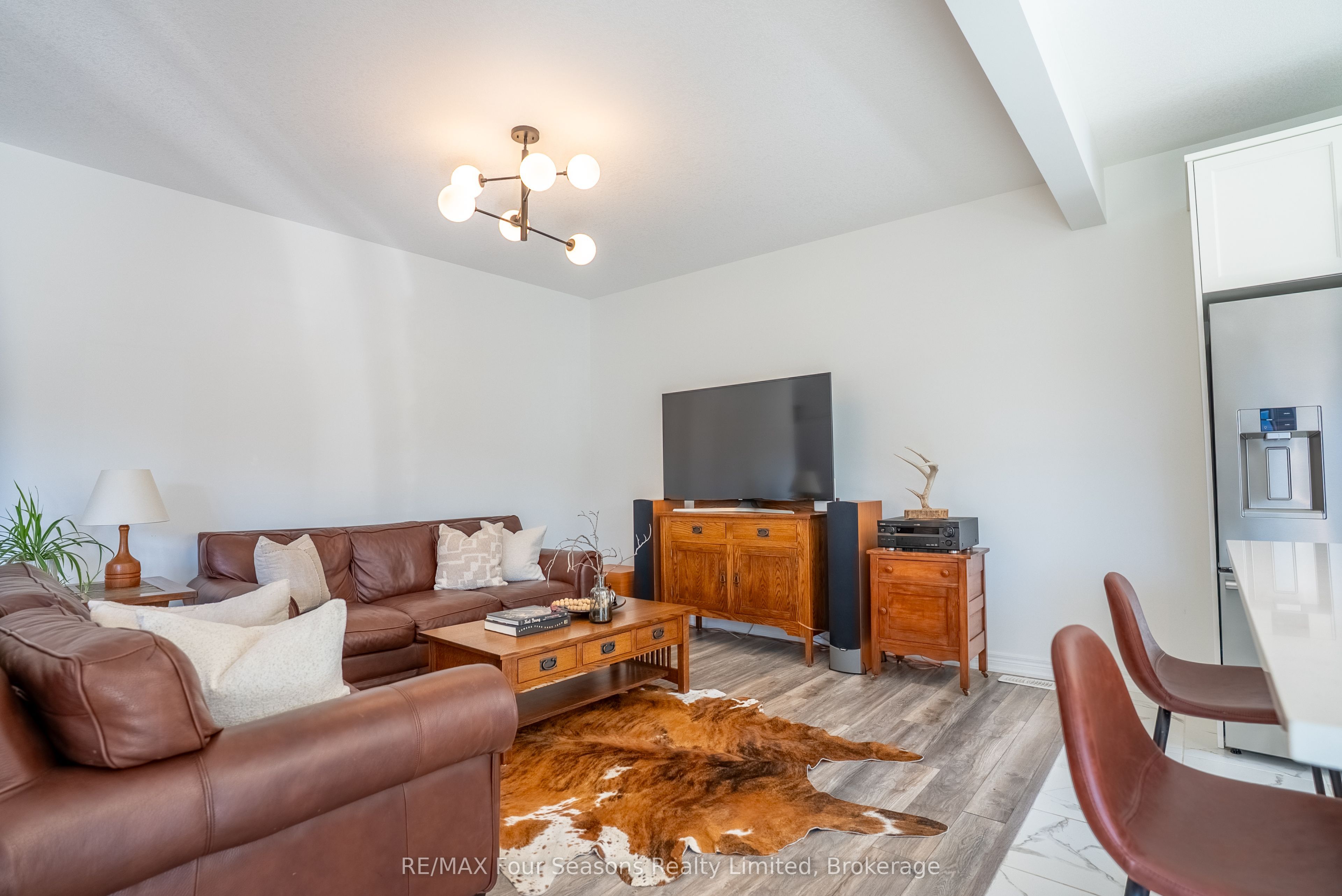 33 Kerr Street Property Photo 12