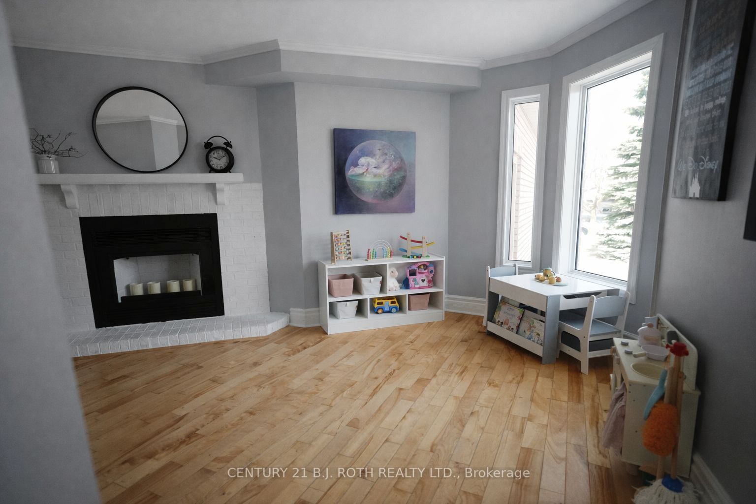 9 Laidlaw Drive N Property Photo 11
