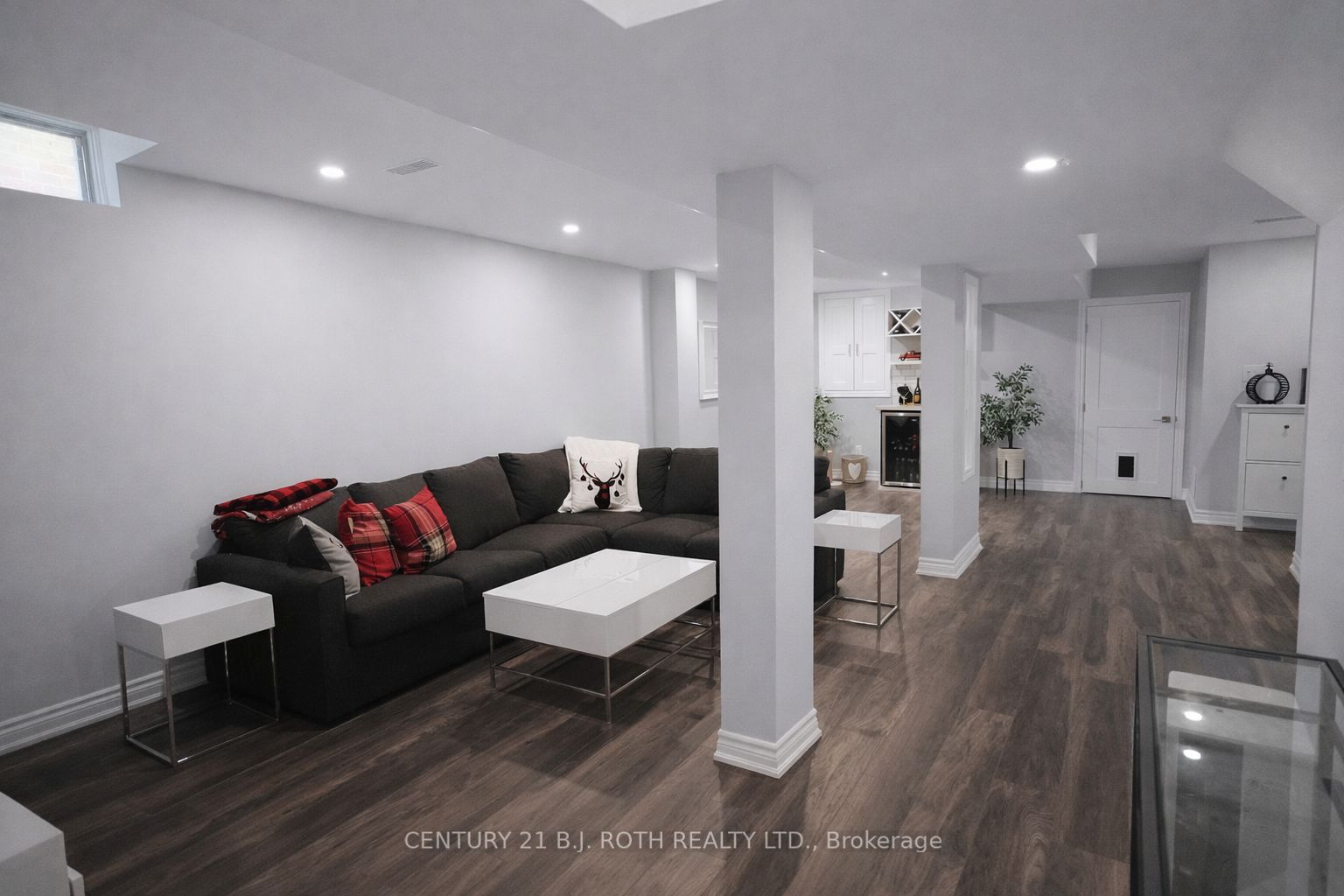 9 Laidlaw Drive N Property Photo 25