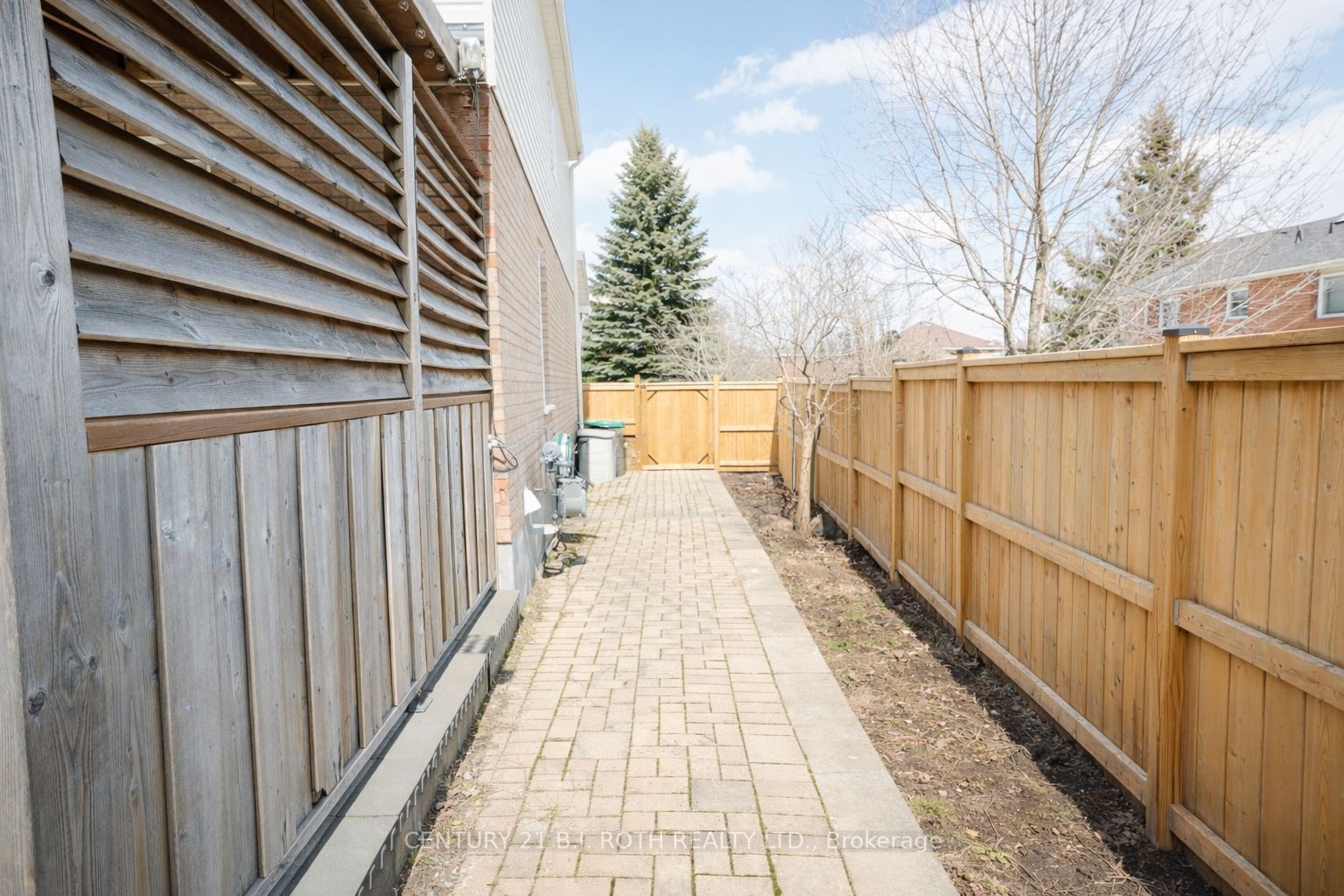 9 Laidlaw Drive N Property Photo 31