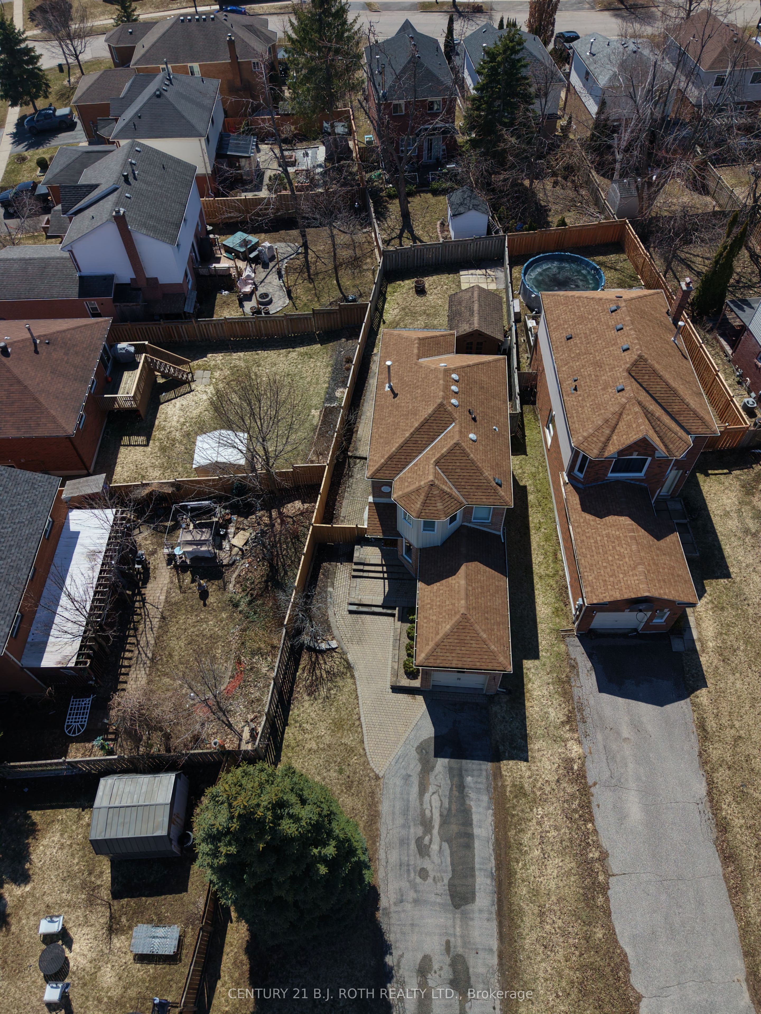 9 Laidlaw Drive N Property Photo 34