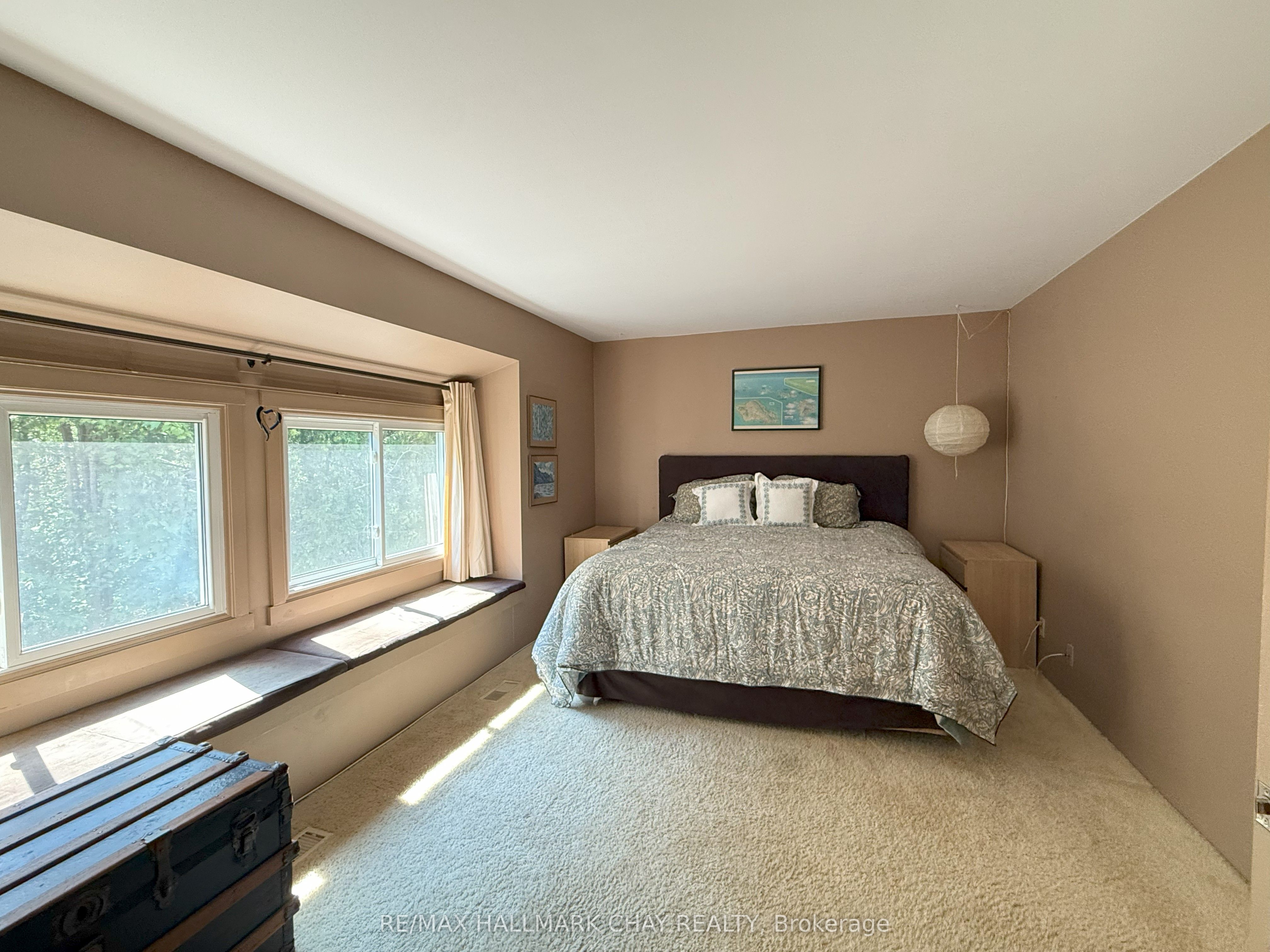 128 Escarpment Crescent 18 Property Photo 7