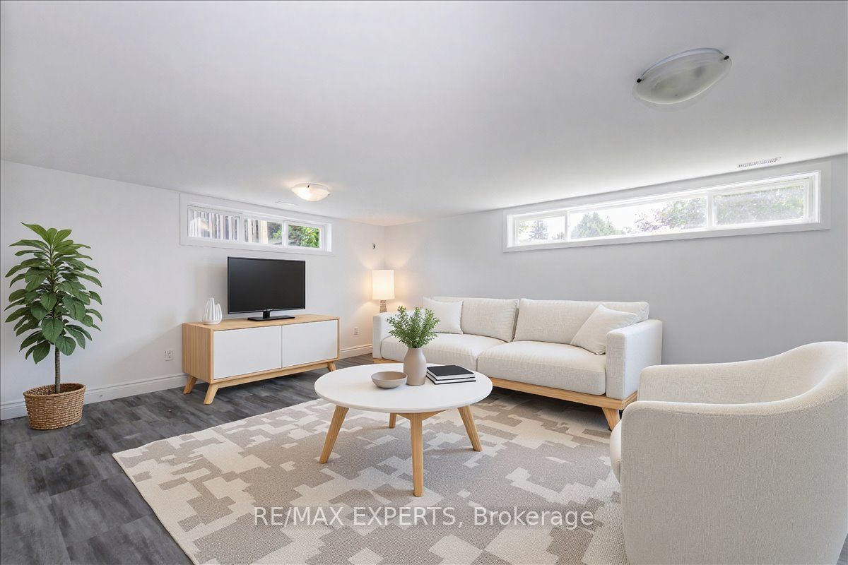 7 Willow Street Property Photo 1