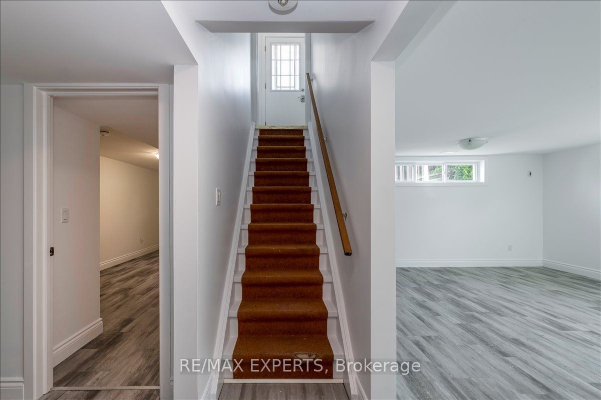 7 Willow Street Property Photo 14