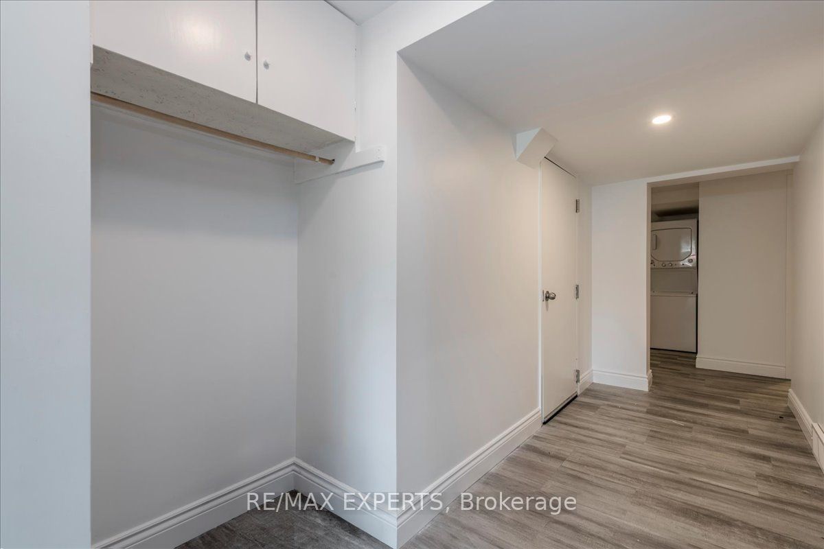7 Willow Street Property Photo 16