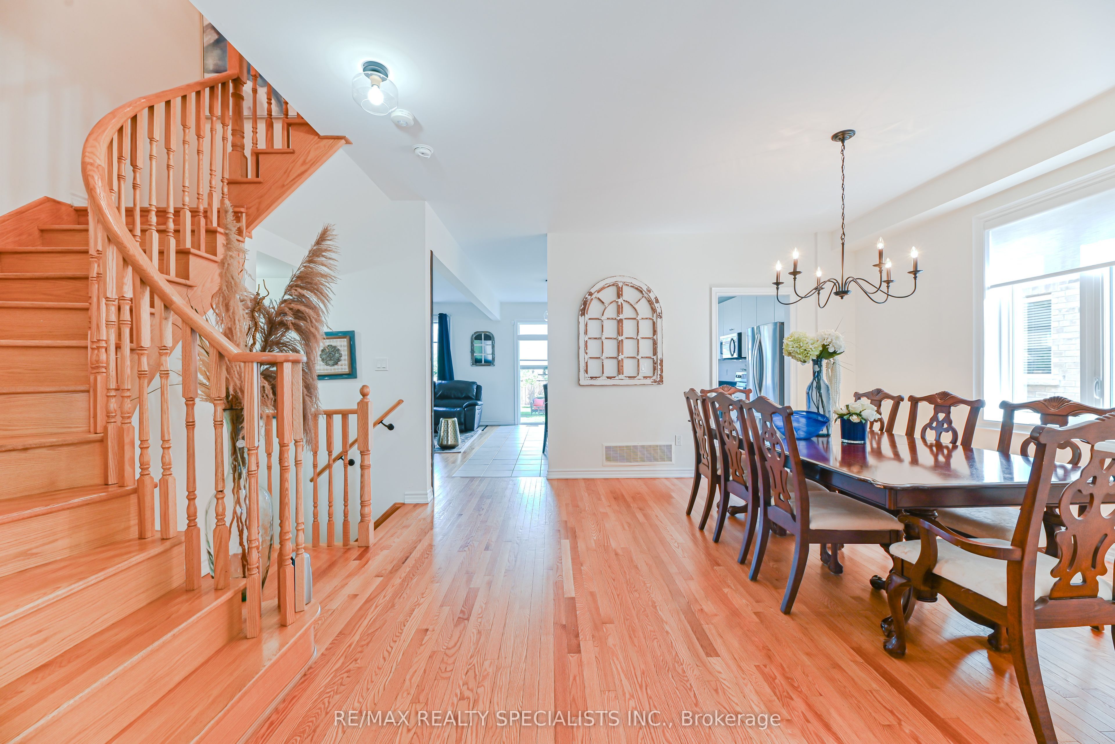 9 Academy Avenue Property Photo 6
