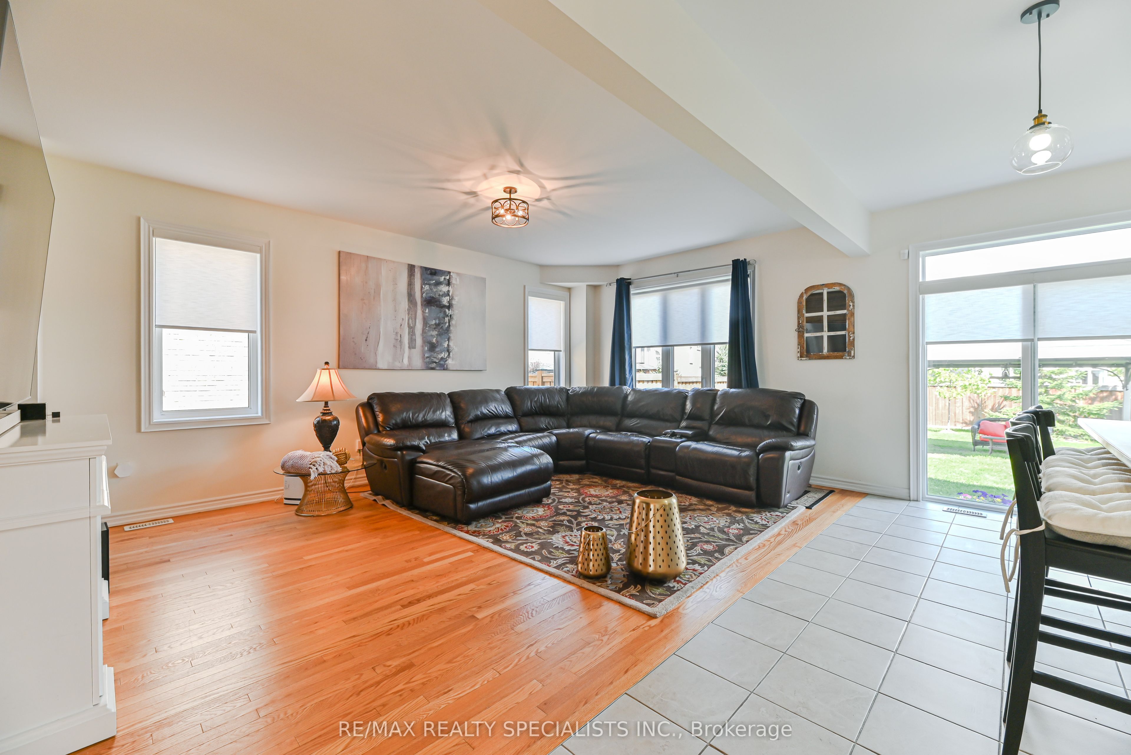 9 Academy Avenue Property Photo 10