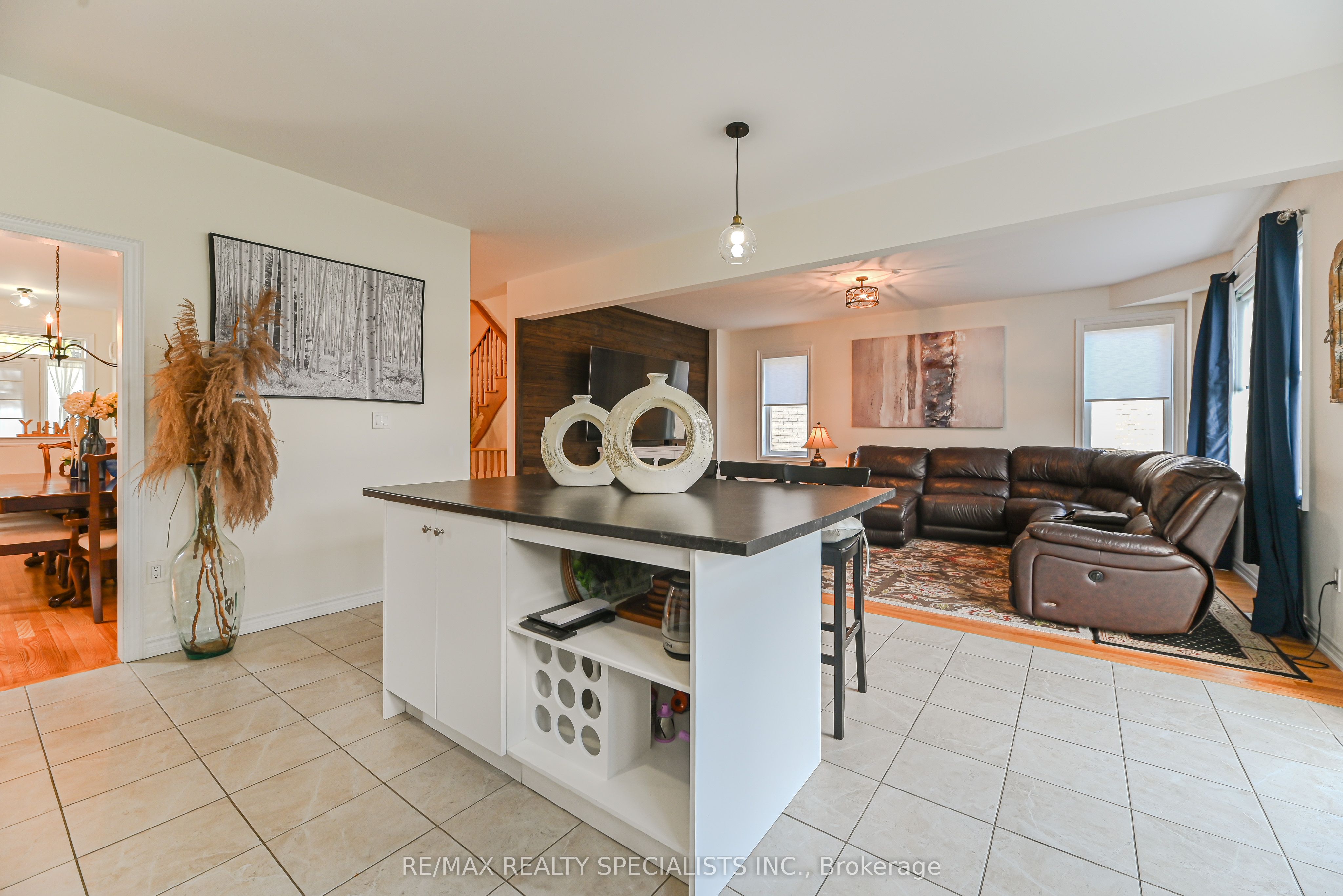 9 Academy Avenue Property Photo 20