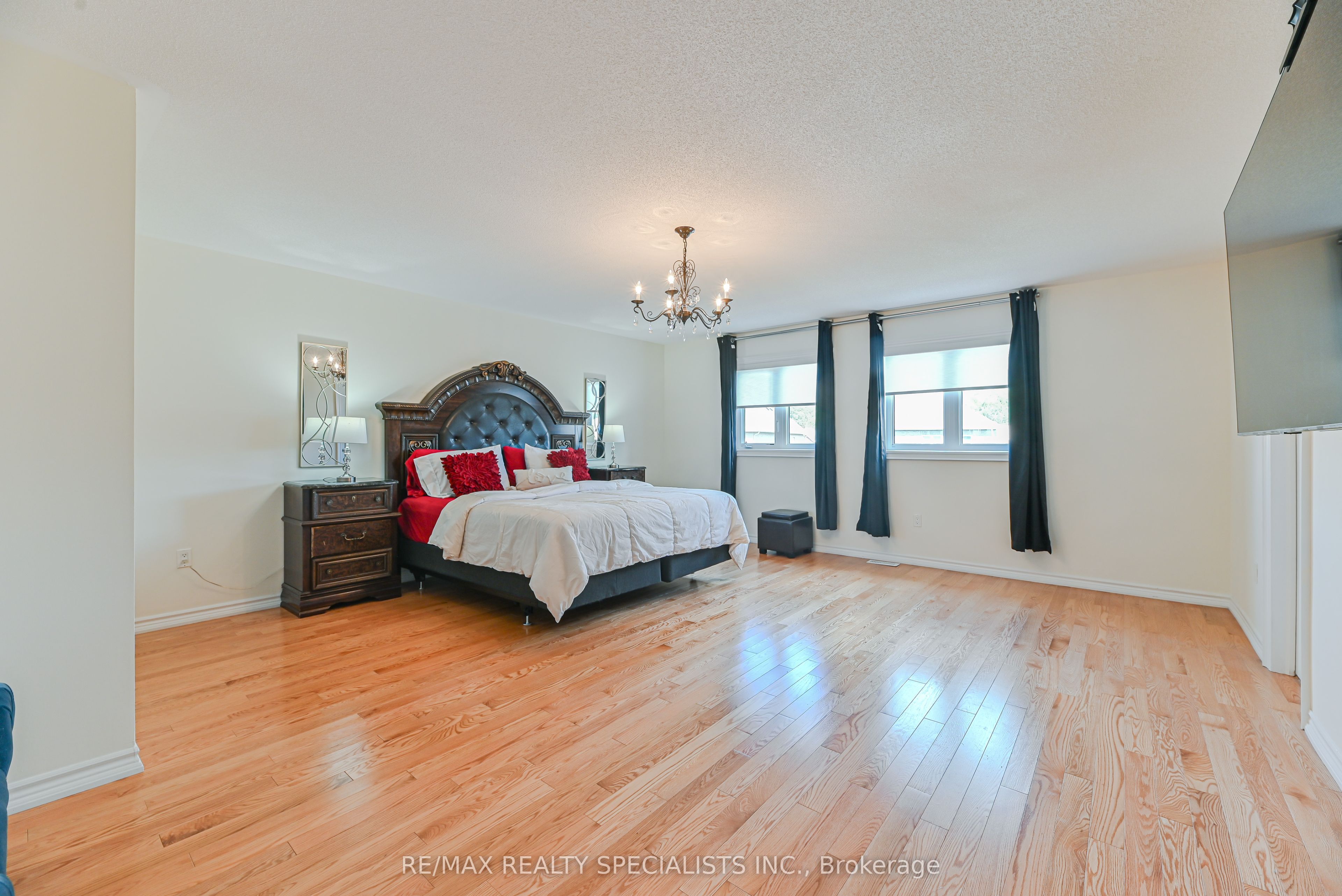 9 Academy Avenue Property Photo 23
