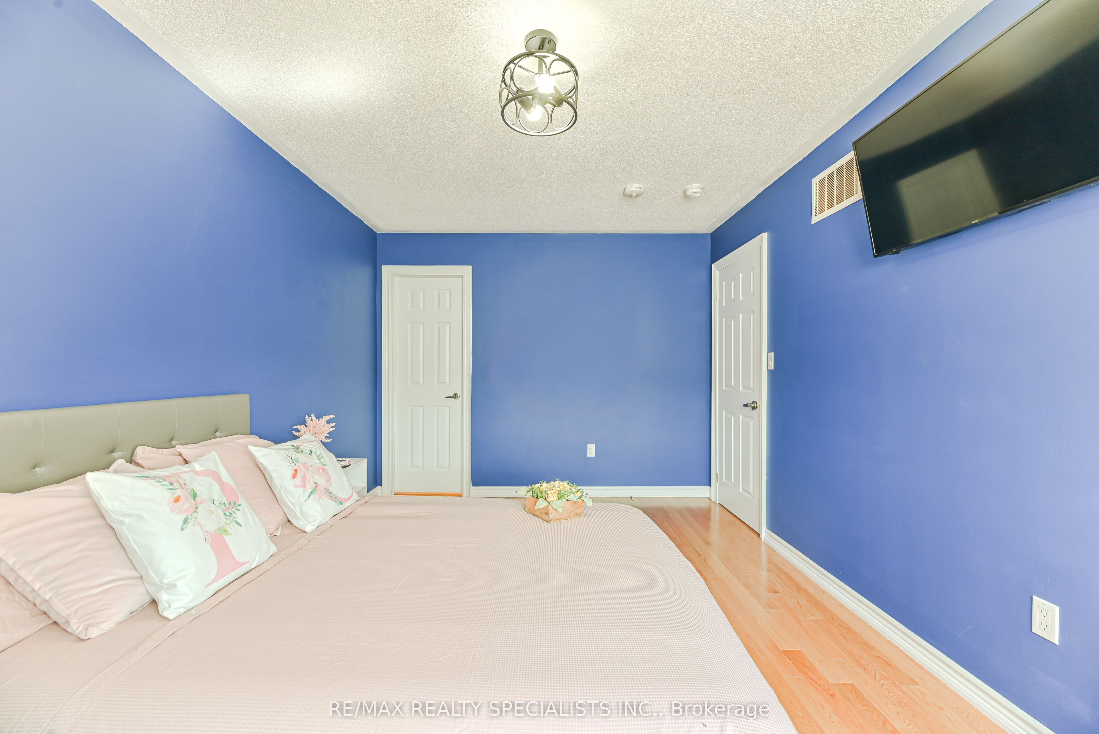 9 Academy Avenue Property Photo 30
