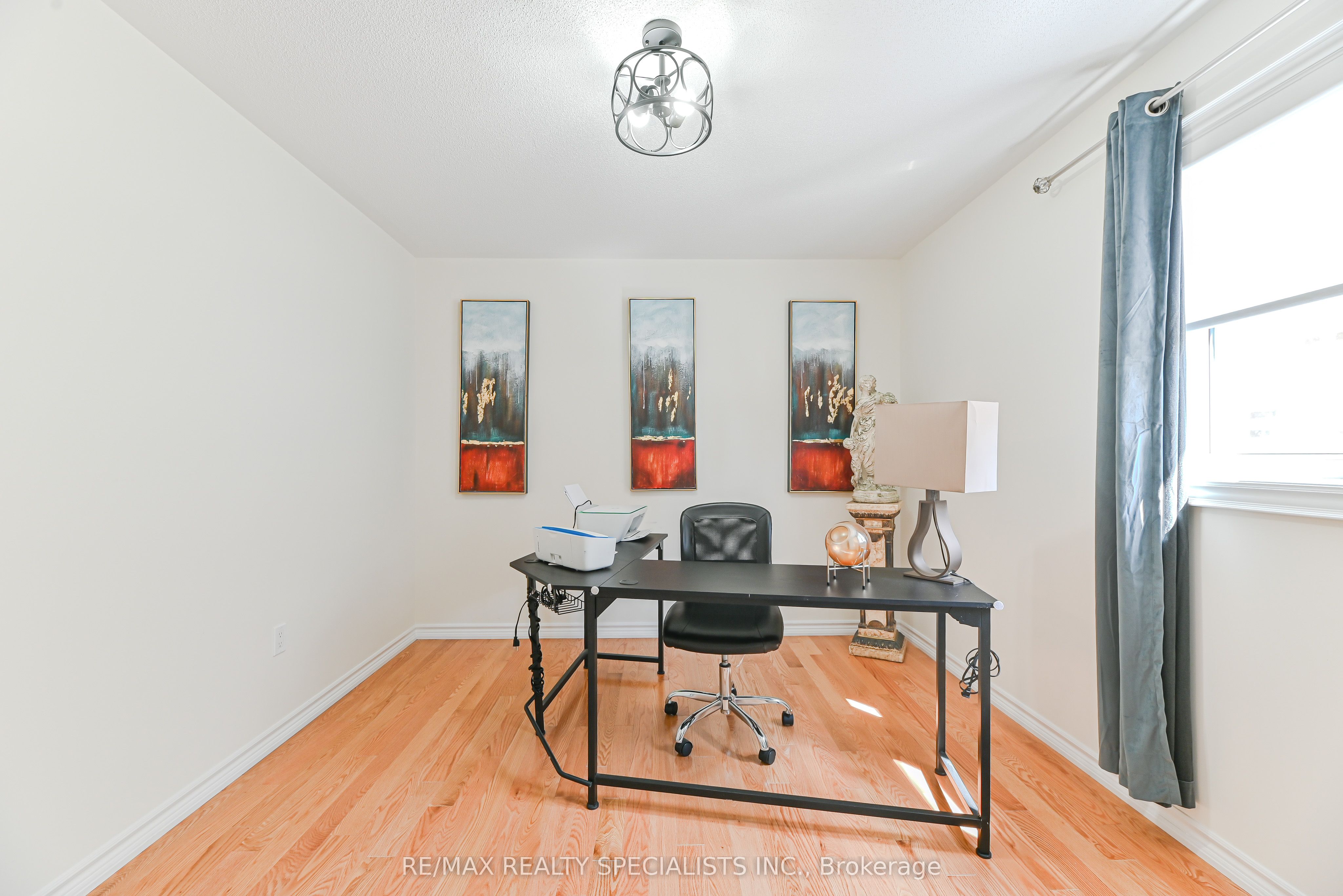 9 Academy Avenue Property Photo 39