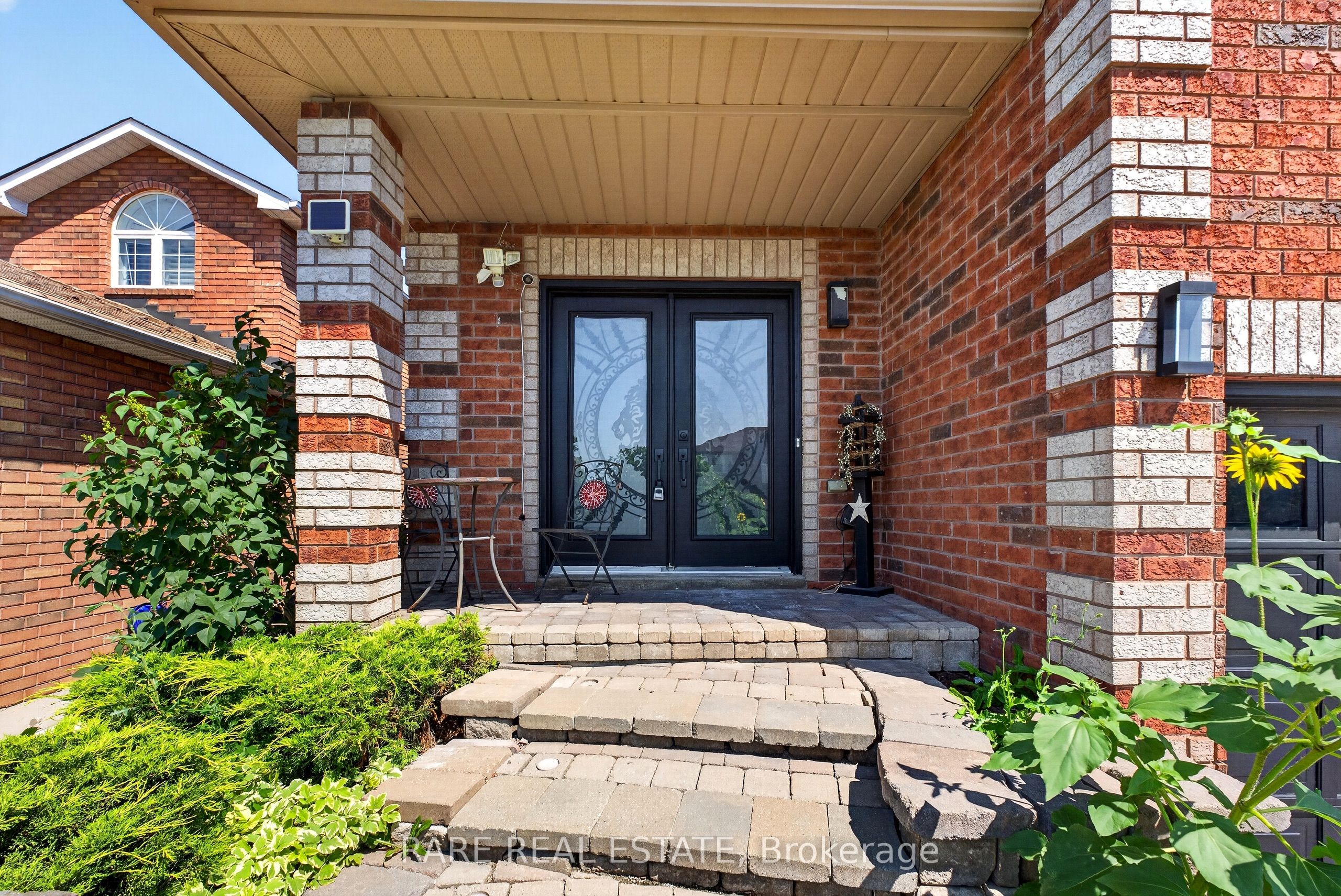7 Michelle Drive Property Photo 5