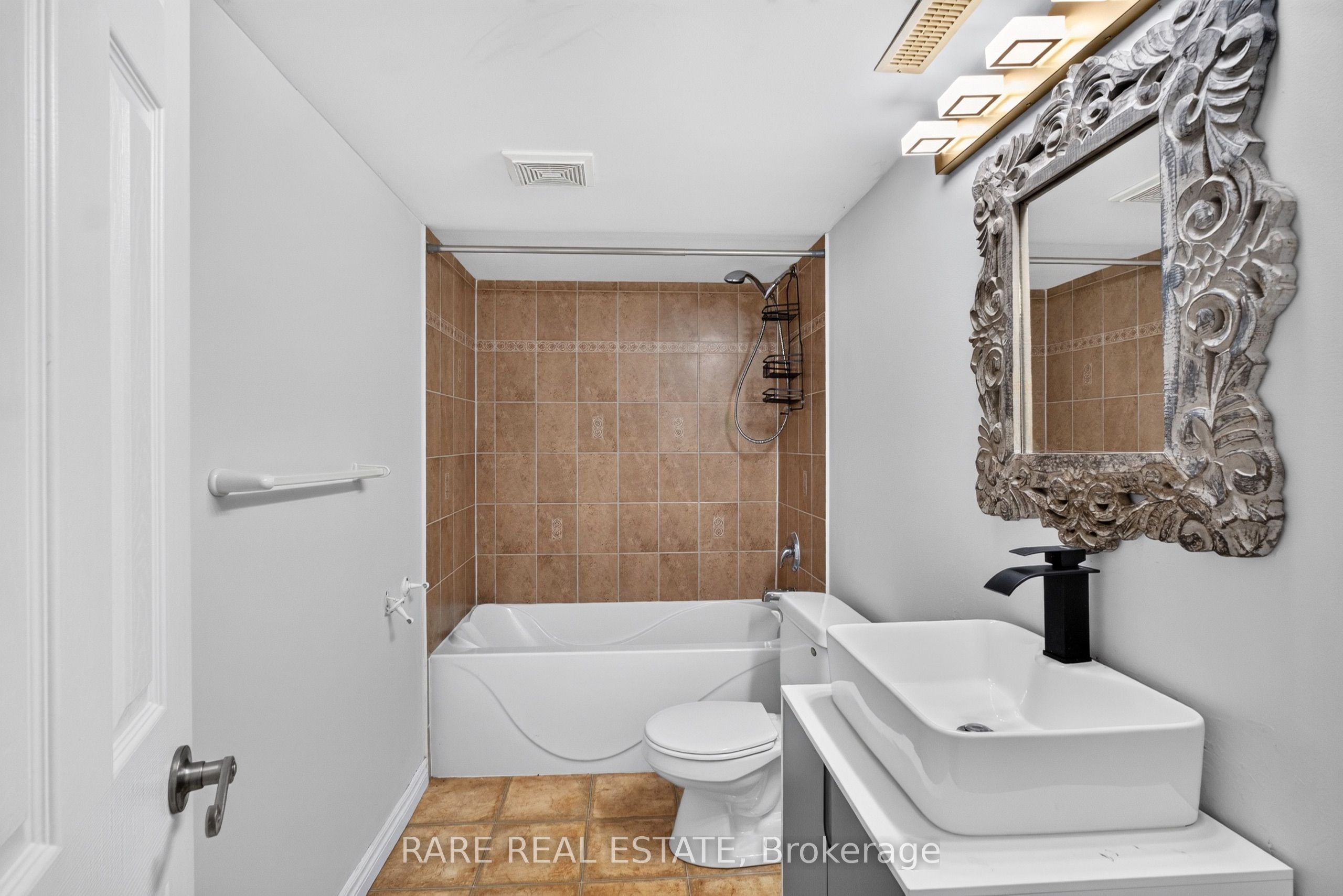 7 Michelle Drive Property Photo 22