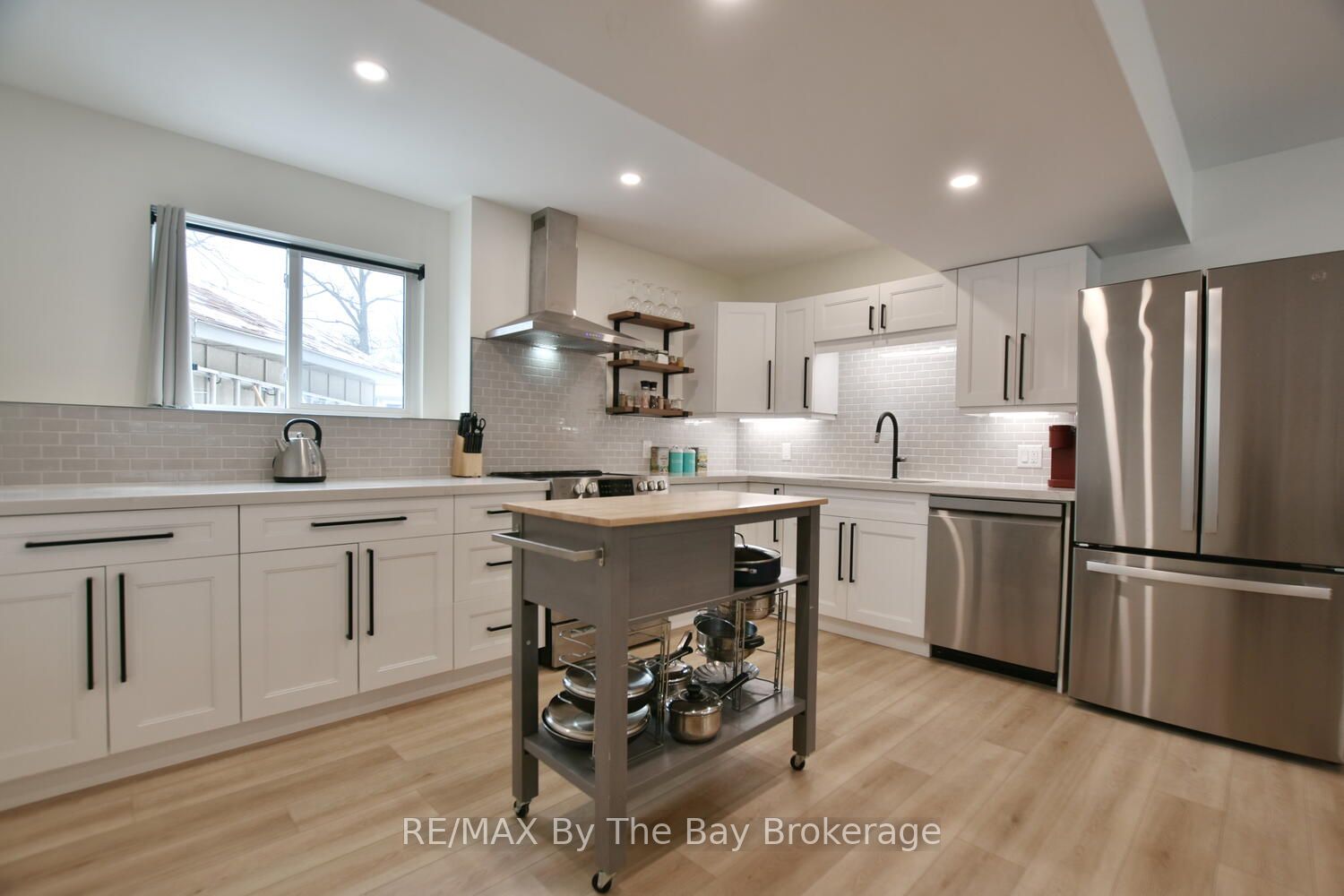 16 Caribbean Drive Property Photo 28
