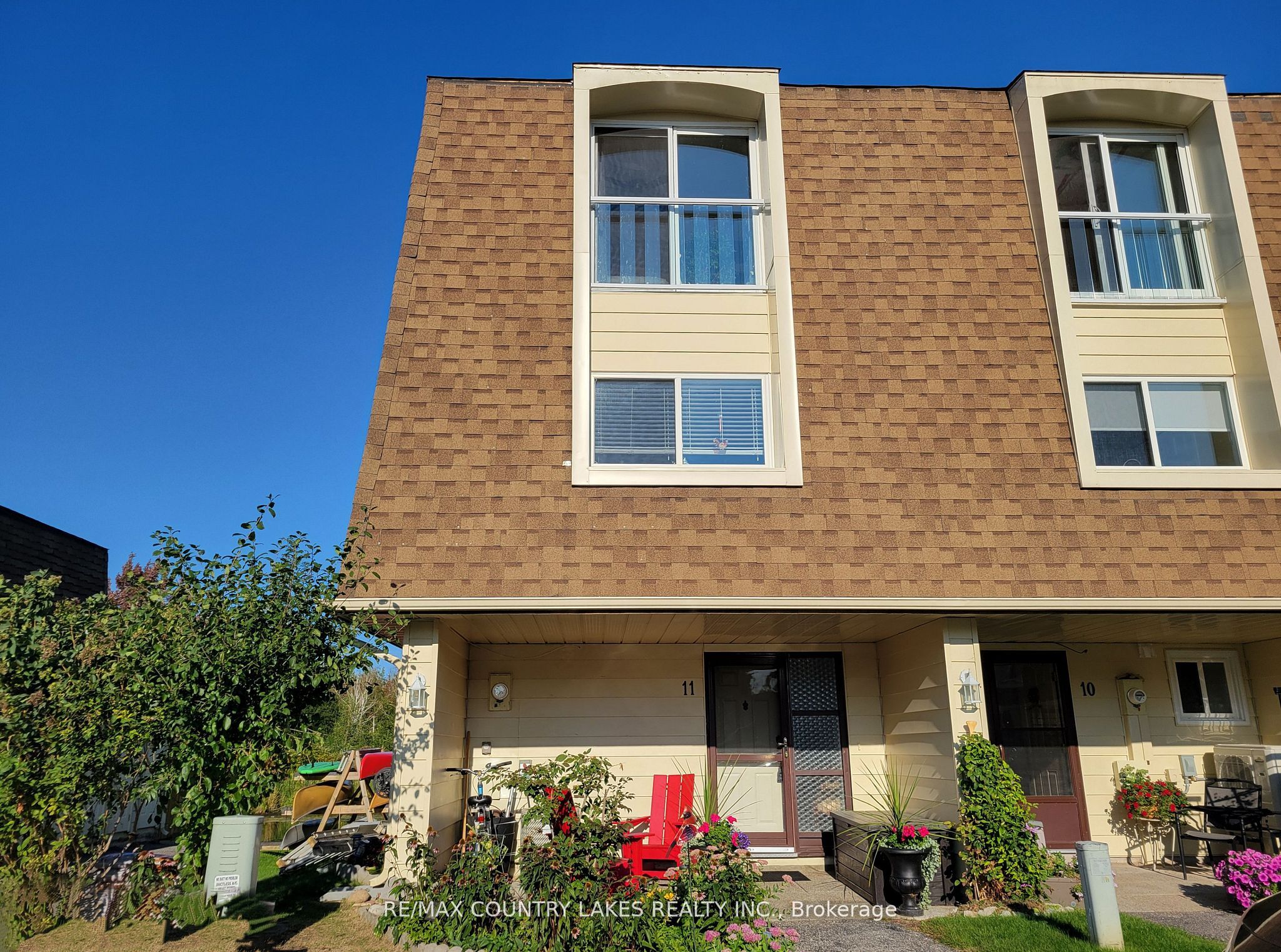 4 Paradise Boulevard 11 Property Photo 1