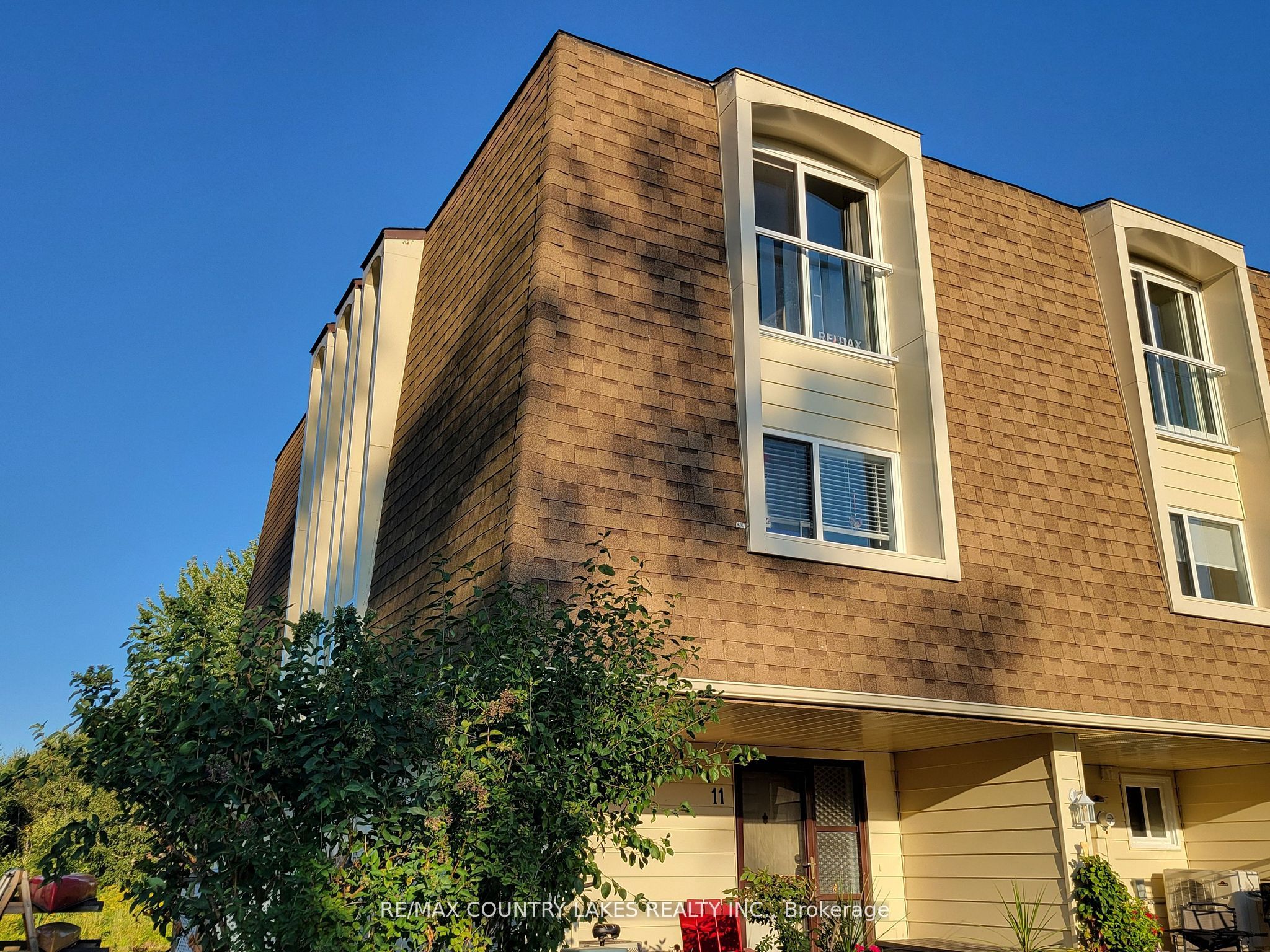 4 Paradise Boulevard 11 Property Photo 4