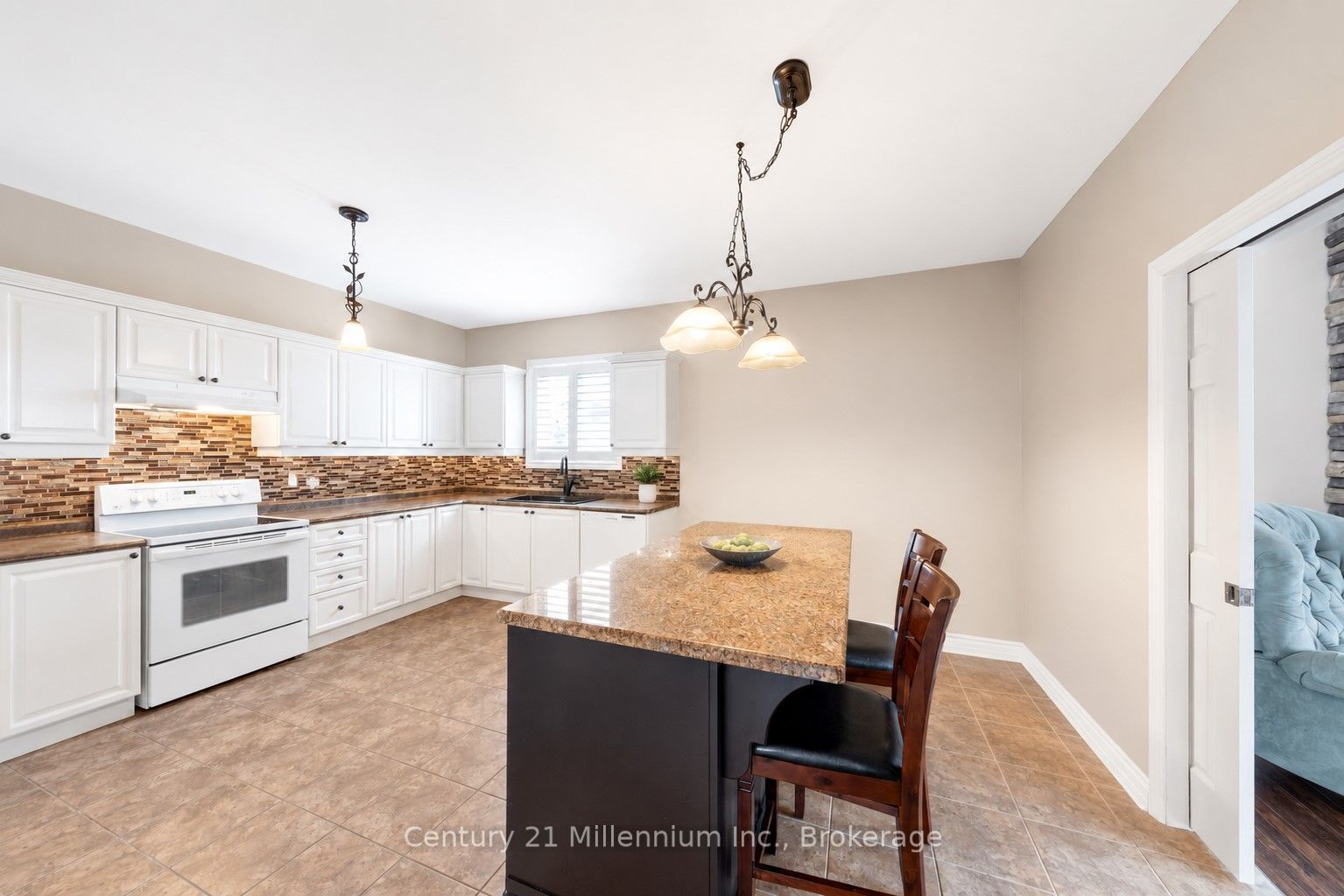 9 Hill Street Property Photo 5