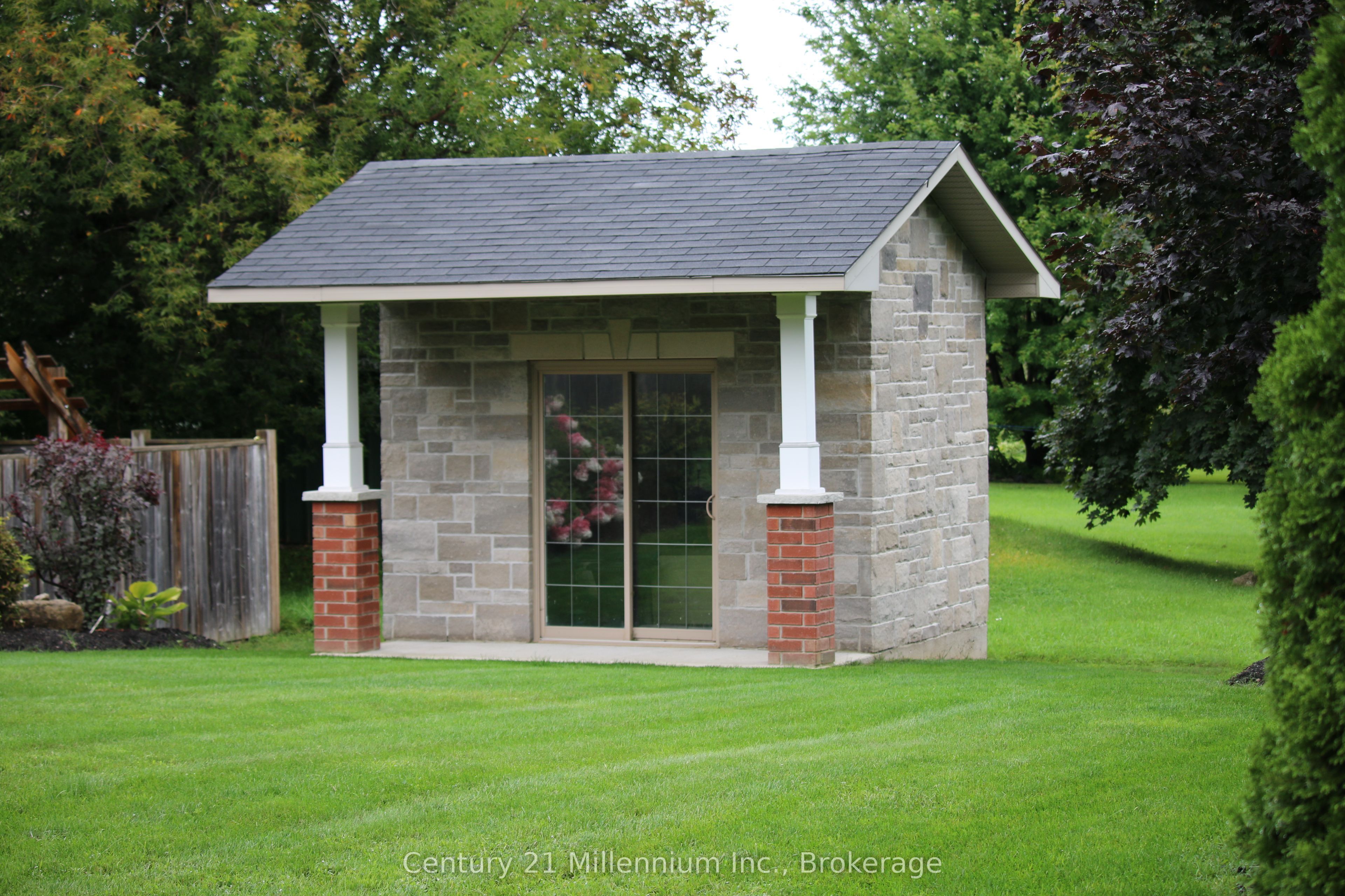 9 Hill Street Property Photo 25