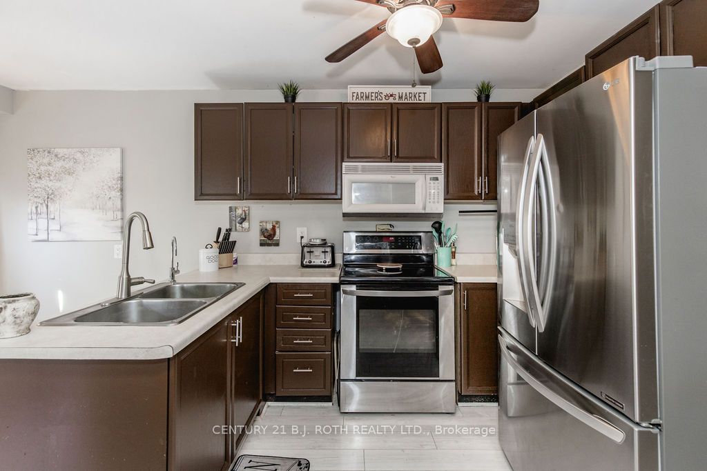 99 Cardinal Street Property Photo 4