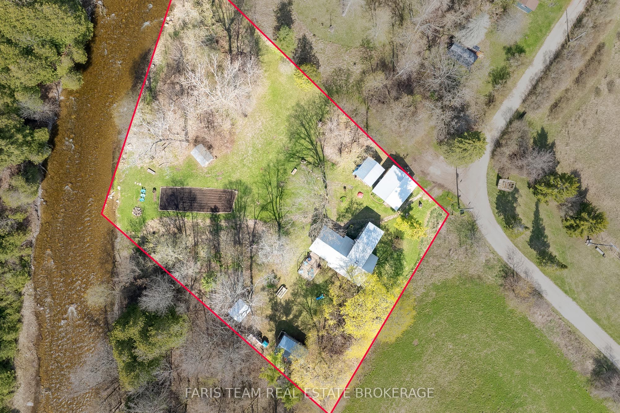 7237 6/7 Sideroad Nottawasaga Property Photo 1