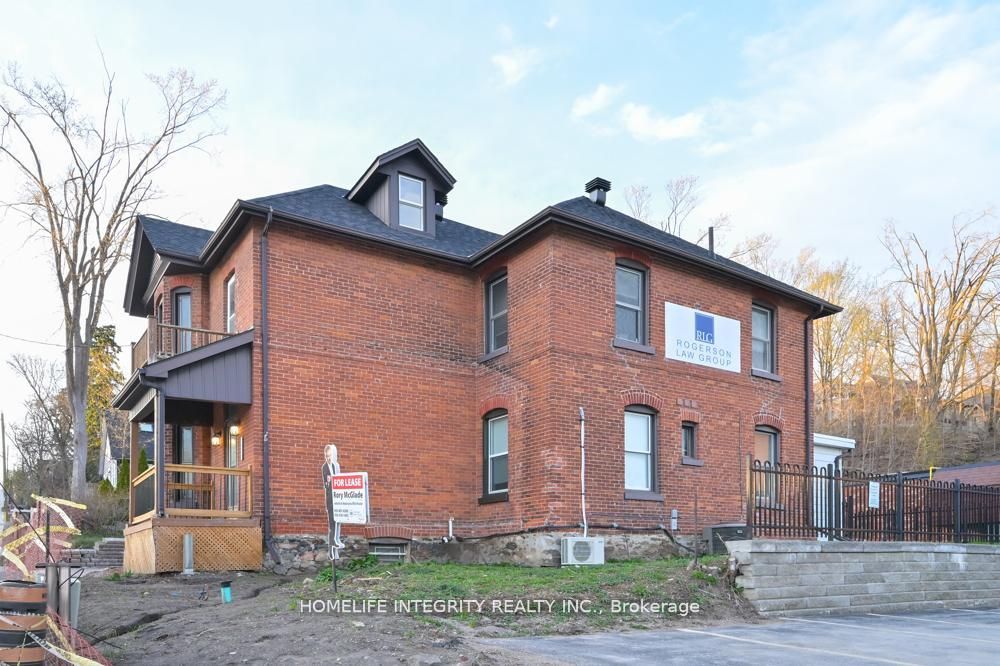 25 Berczy Street Property Photo 2