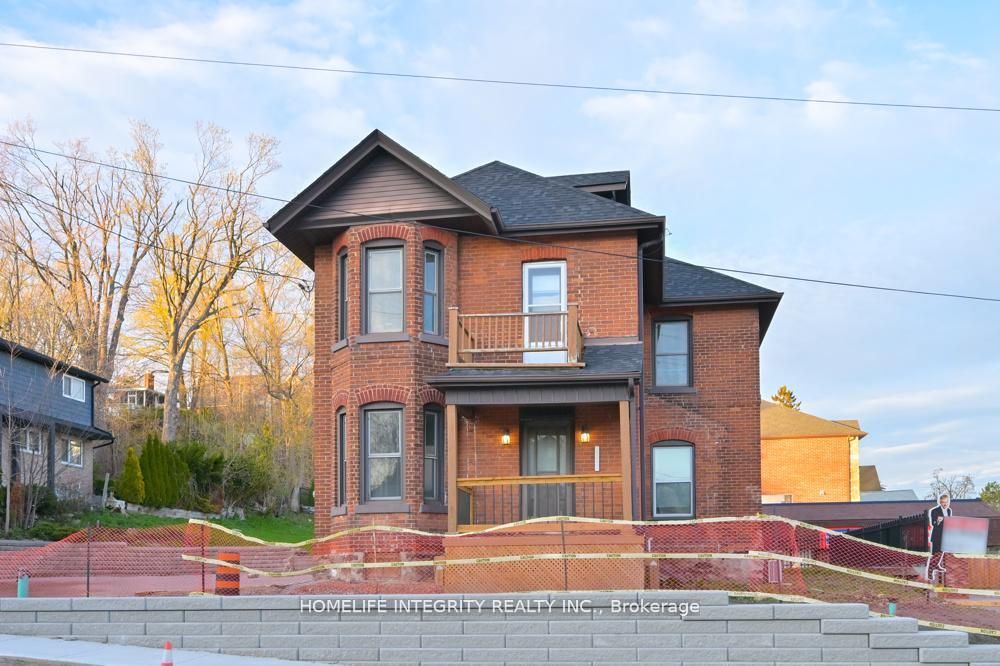 25 Berczy Street Property Photo 3