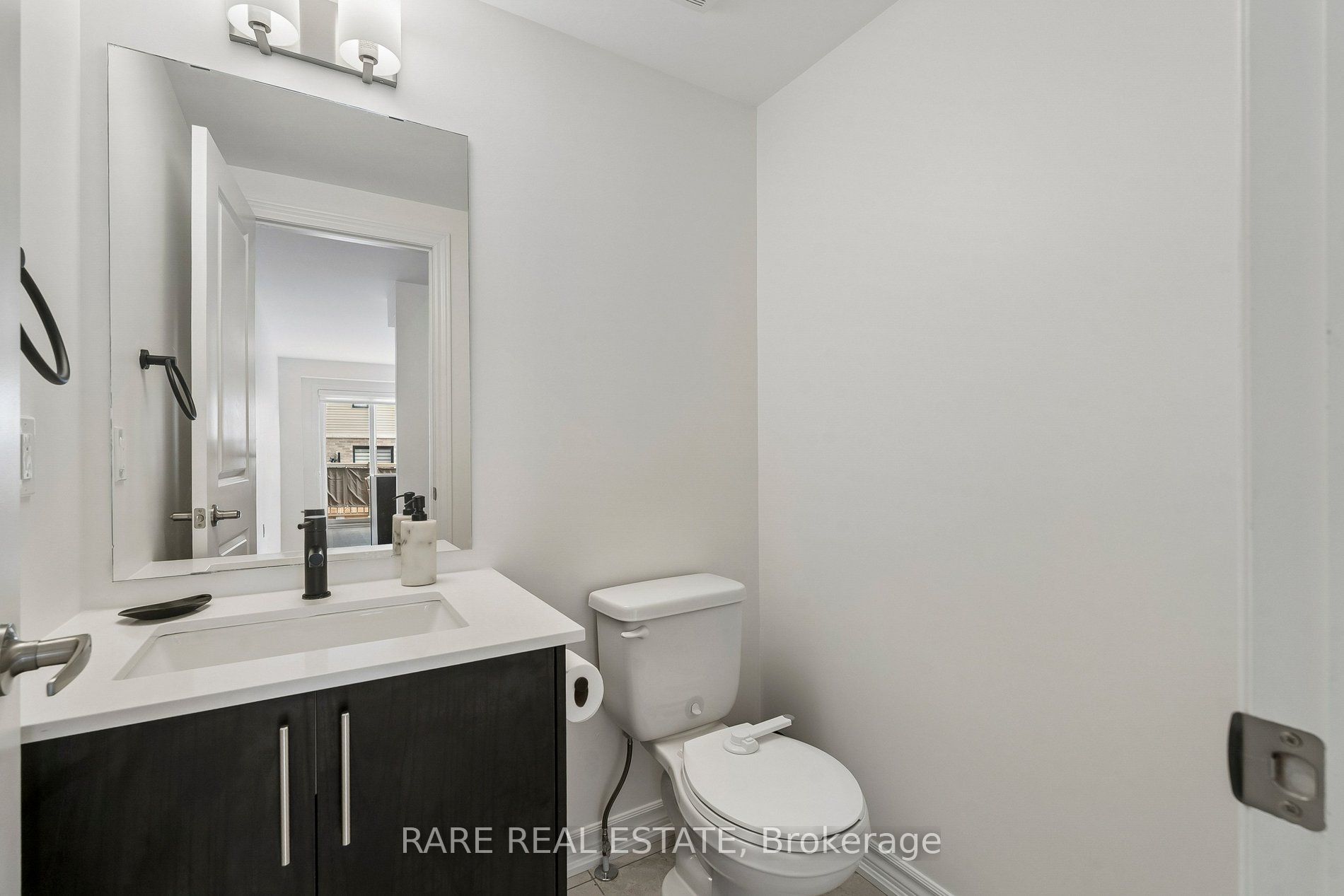 55 Hay Lane Property Photo 16