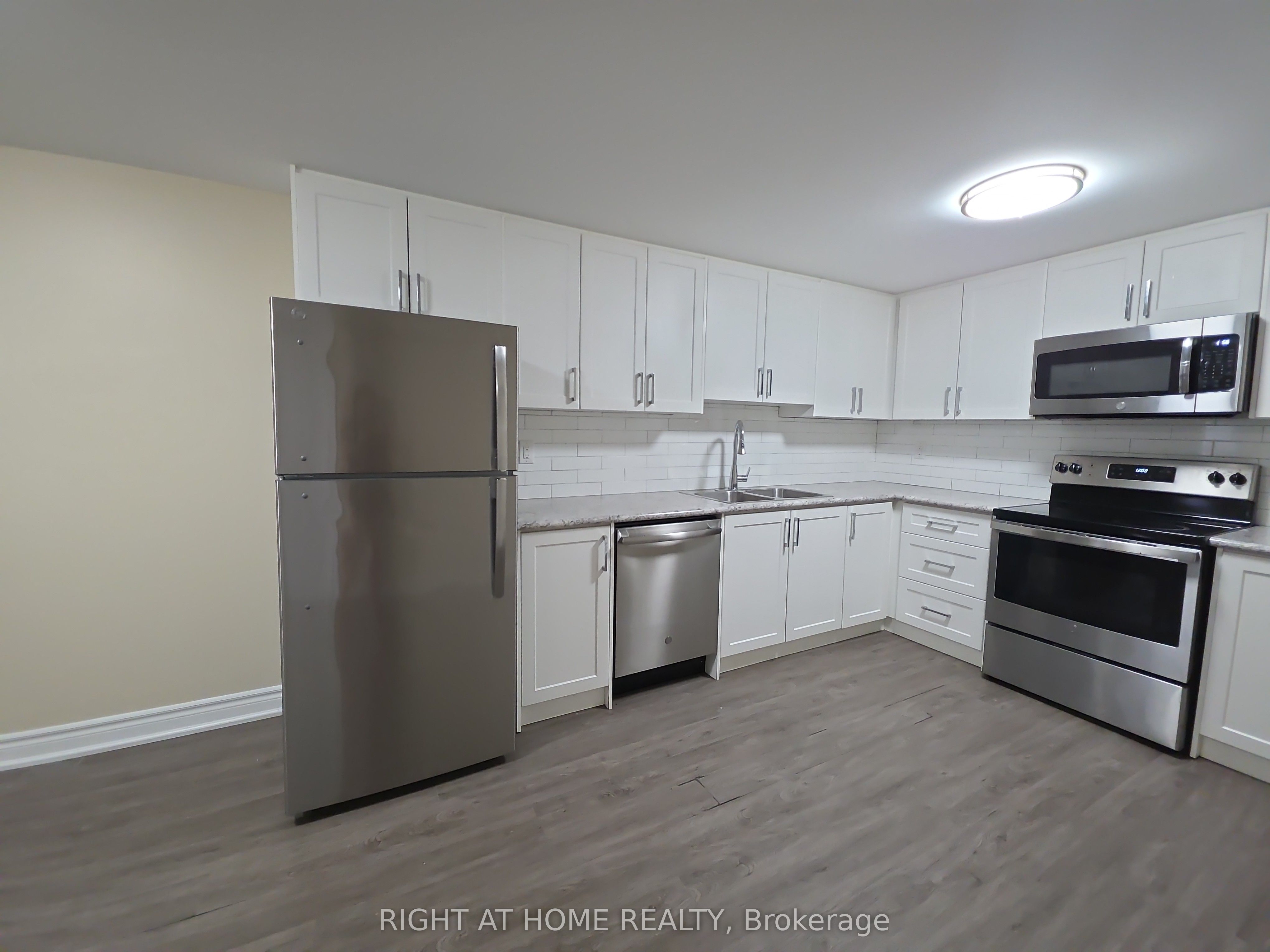 162 Hanmer Street E Property Photo 14