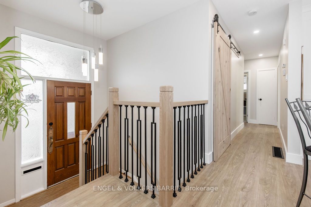 68 Ottaway Avenue Property Photo 3